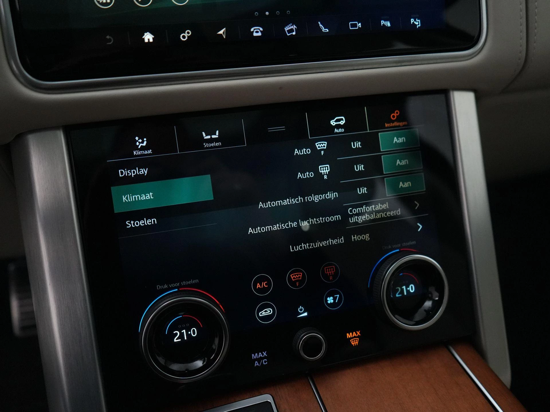 Land Rover-Range Rover-image-21