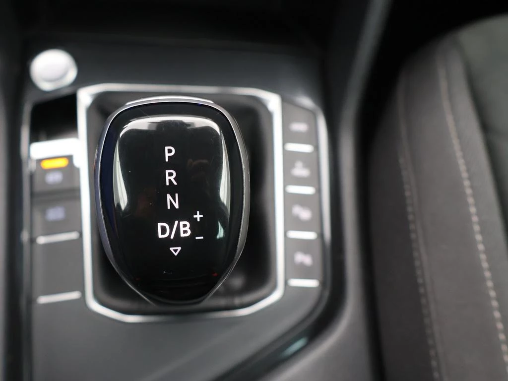 Volkswagen Tiguan eHybrid Tiguan Elegance PHEV 1.4TSI eHybrid 245PK *AUTOMAAT*CAMERA*TREKHAAK*ALCANTARA*ACC*PDC*...*