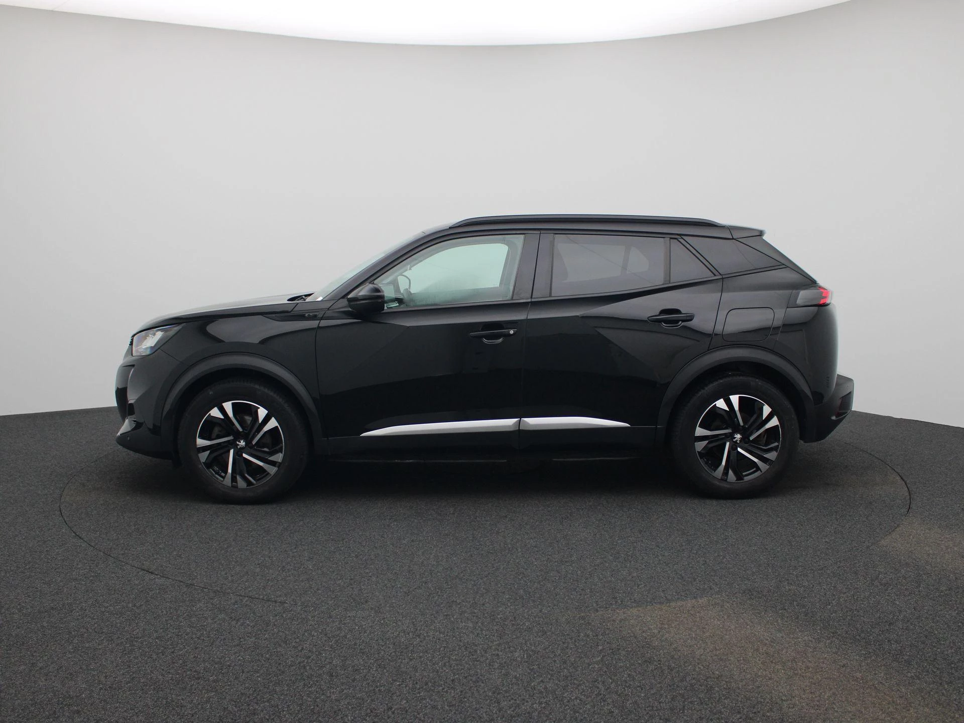 Peugeot e-2008