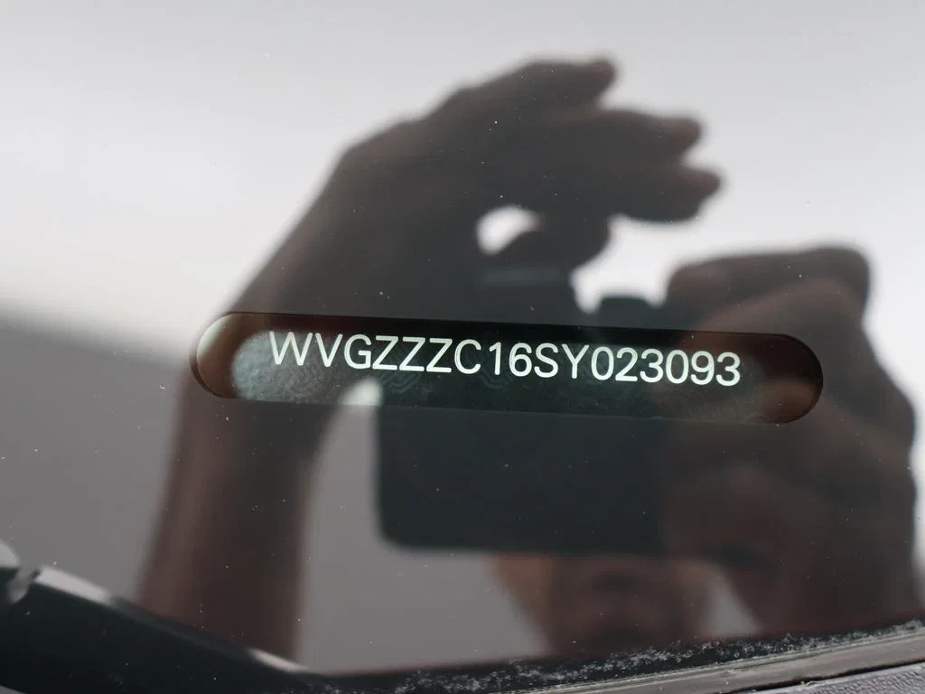 Volkswagen-T-Cross-image-8