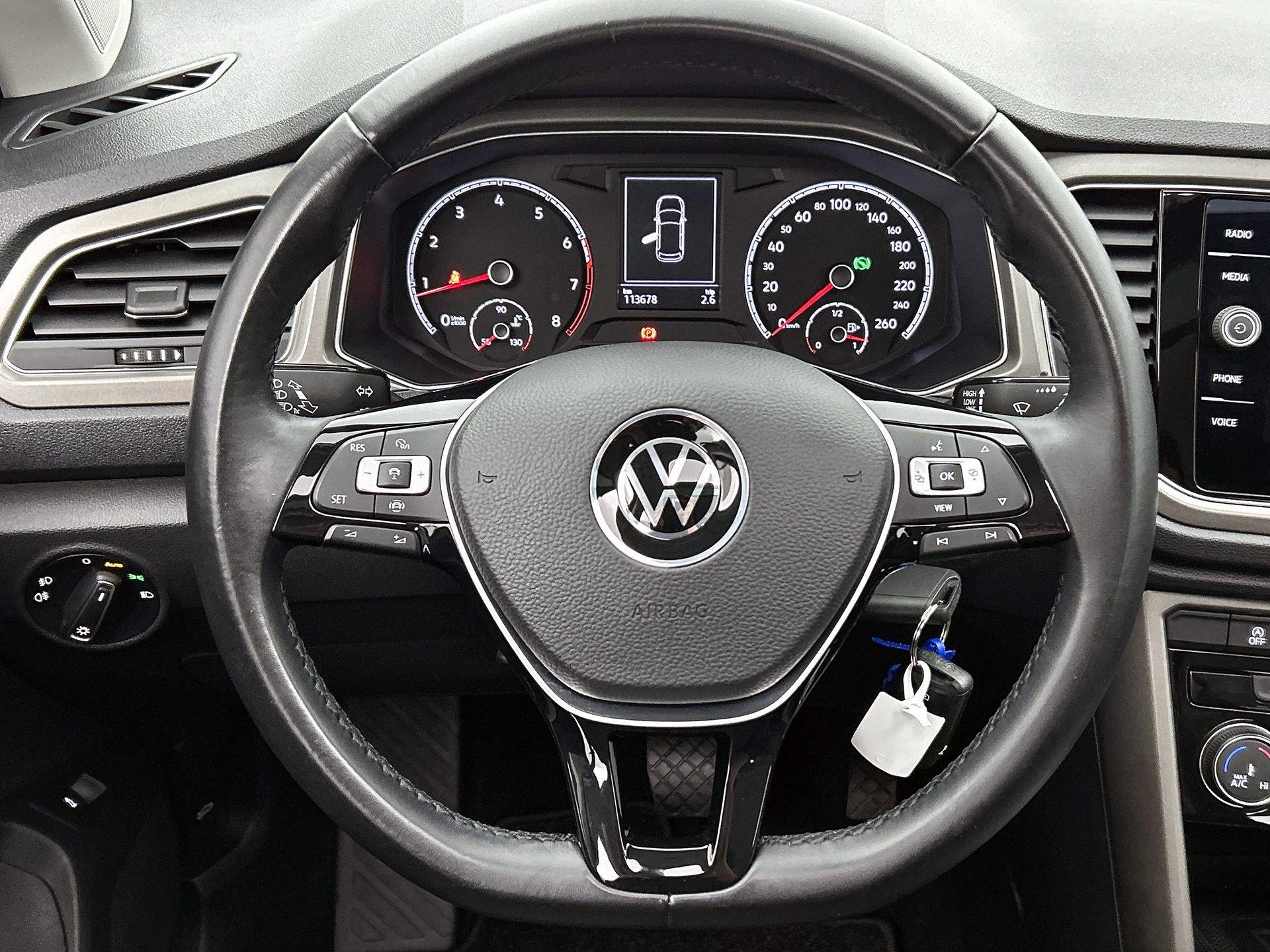 Volkswagen-T-Roc-image-5