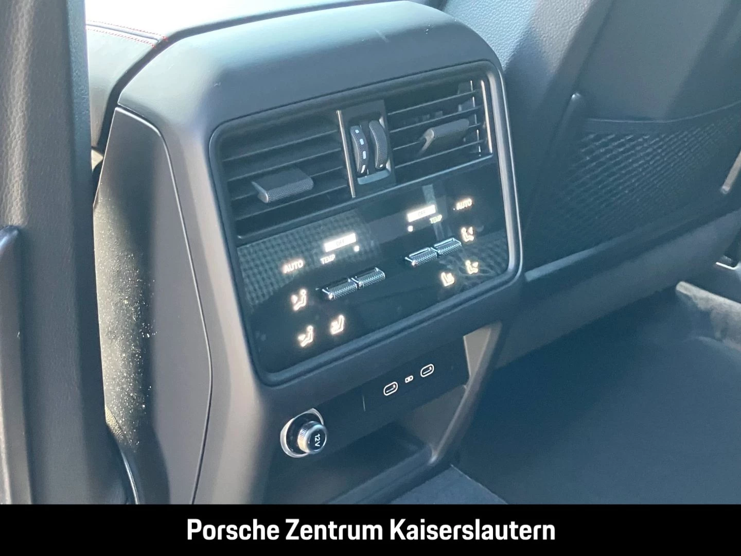 Porsche Cayenne GTS Coupe InnoDrive HA-Lenkung Head-Up gts