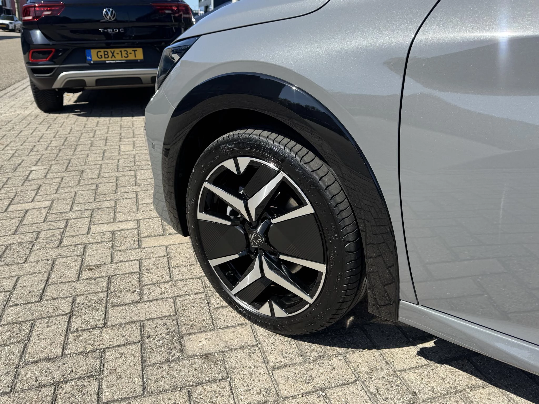 Peugeot 208 1.2 Hybrid 145 e-DCS6 GT