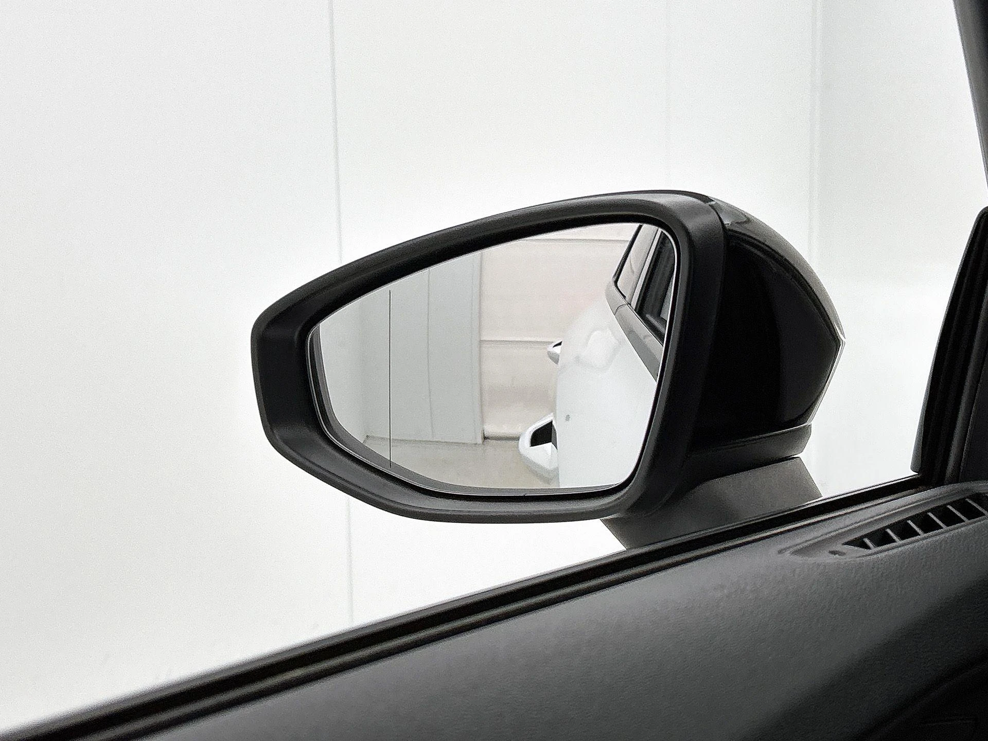 Audi-A3-image-20