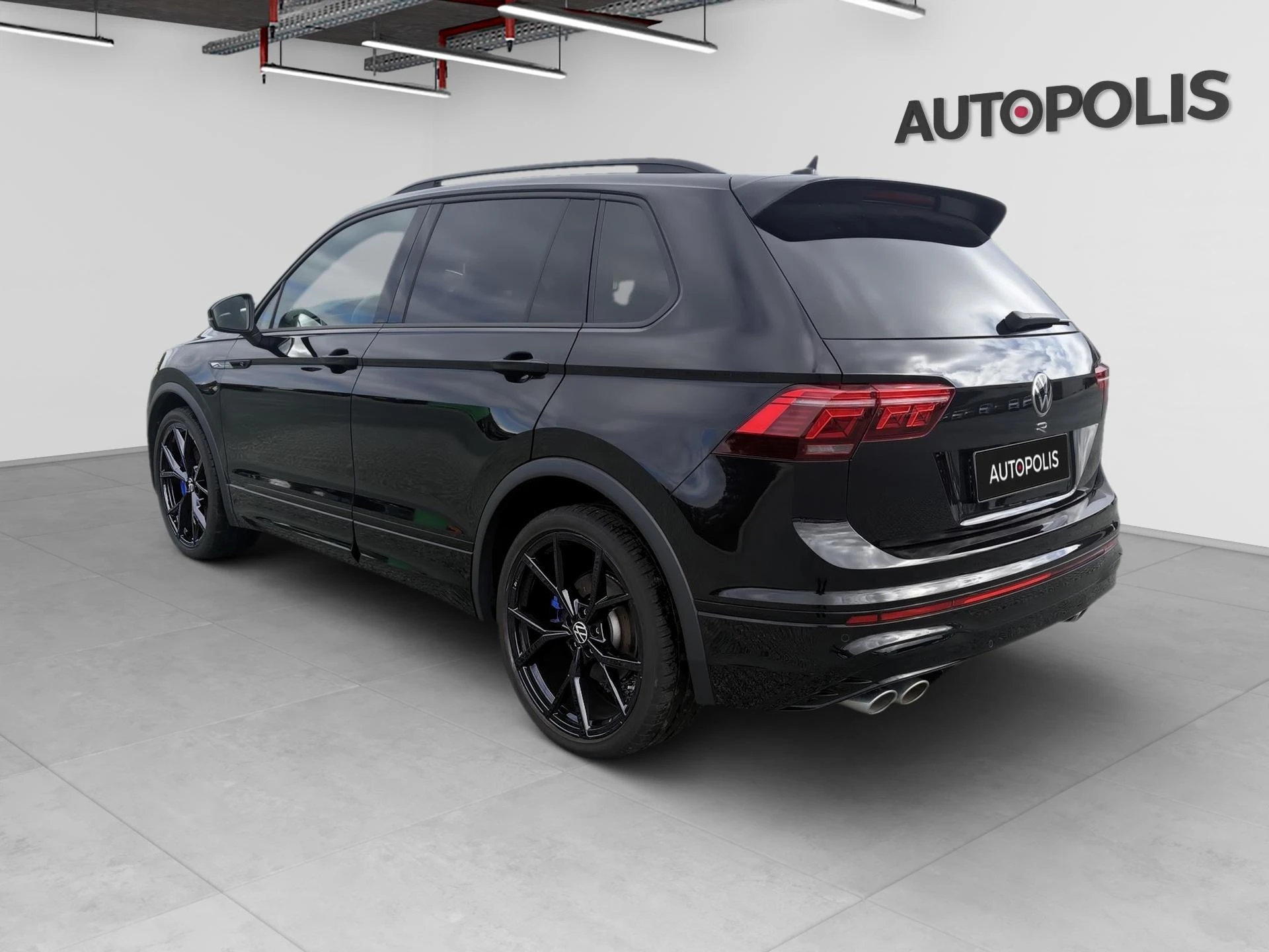 Volkswagen-Tiguan-image-12