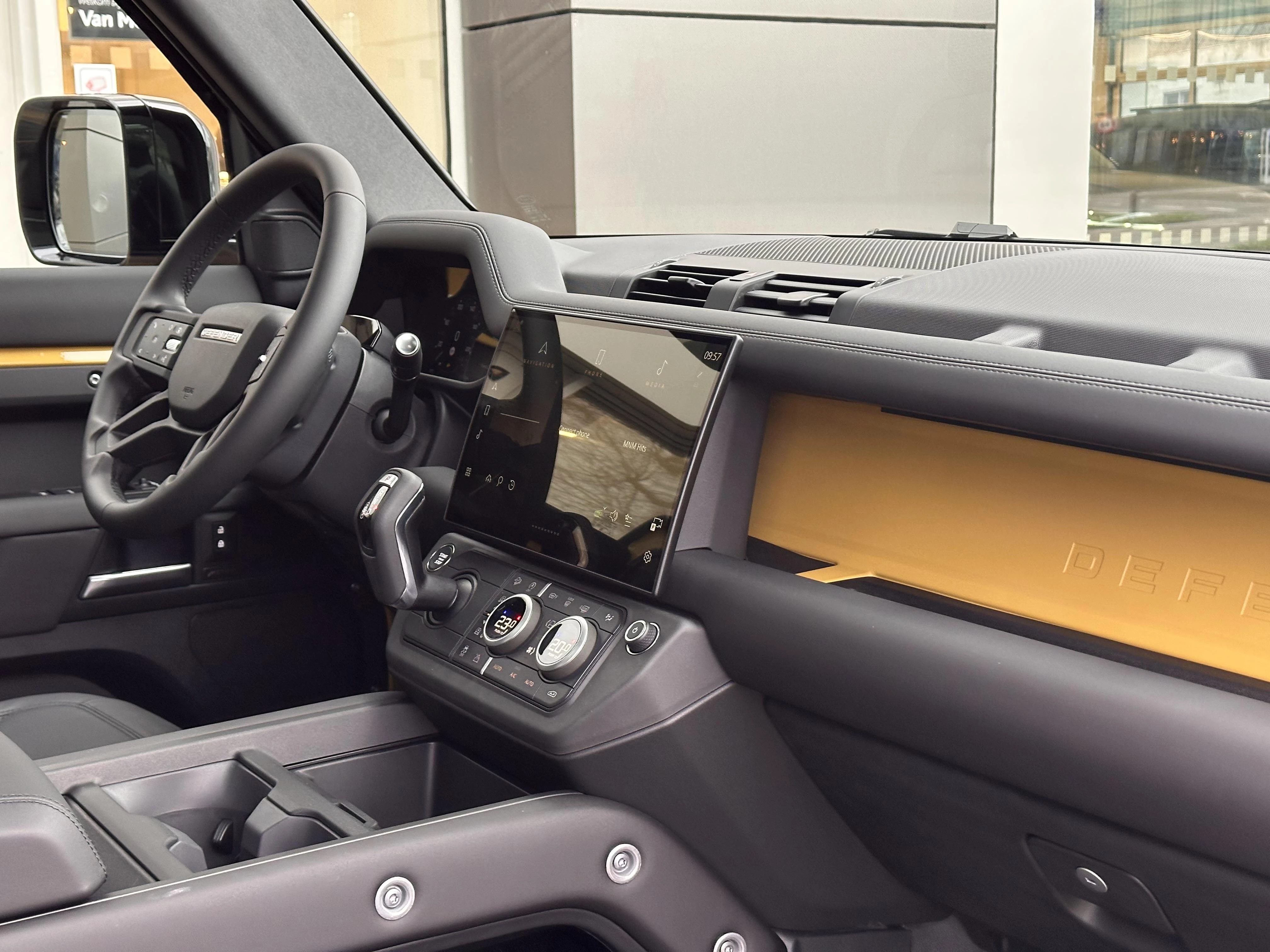 Land Rover-Defender-image-3