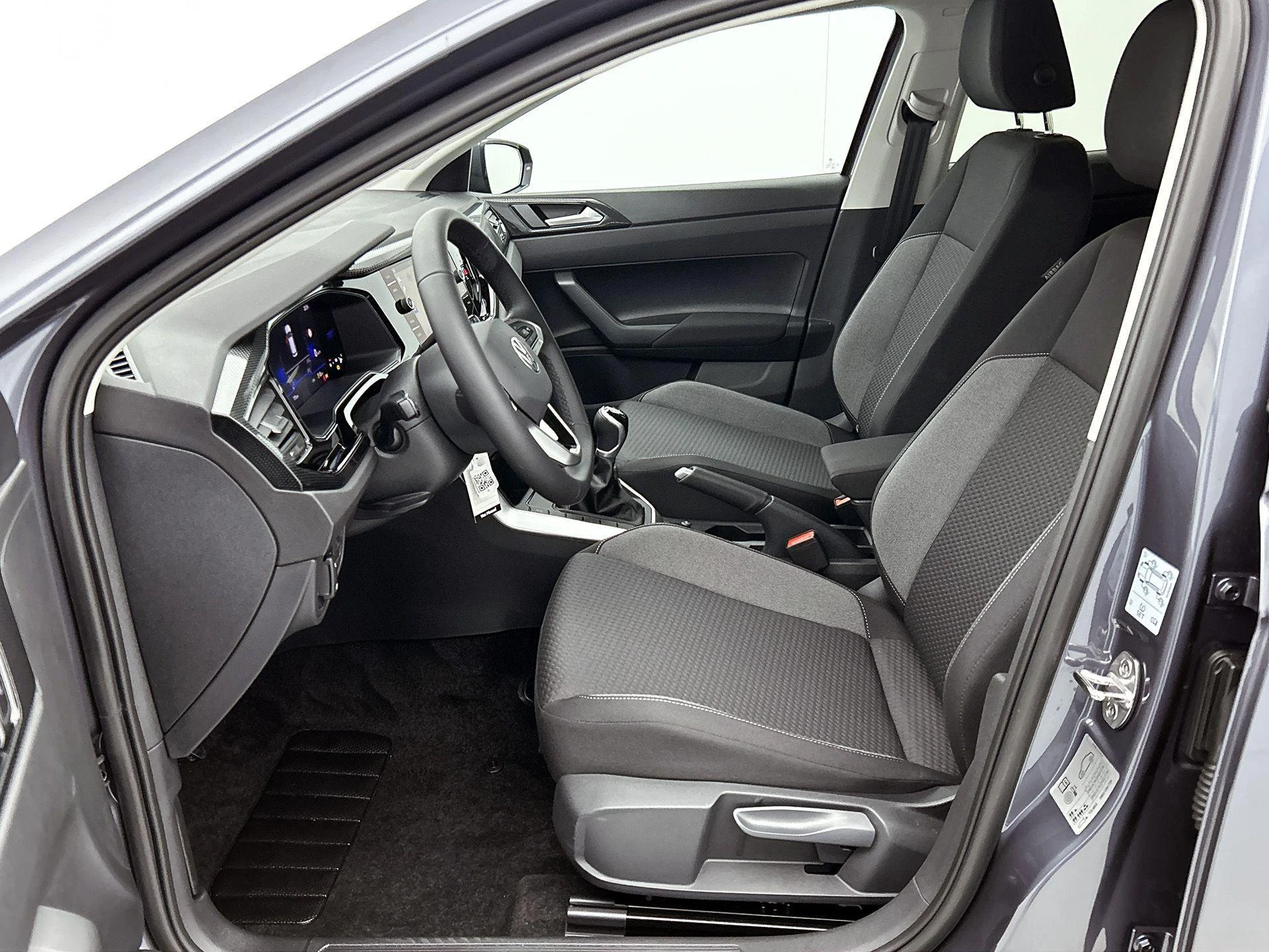 Volkswagen-Polo-image-8