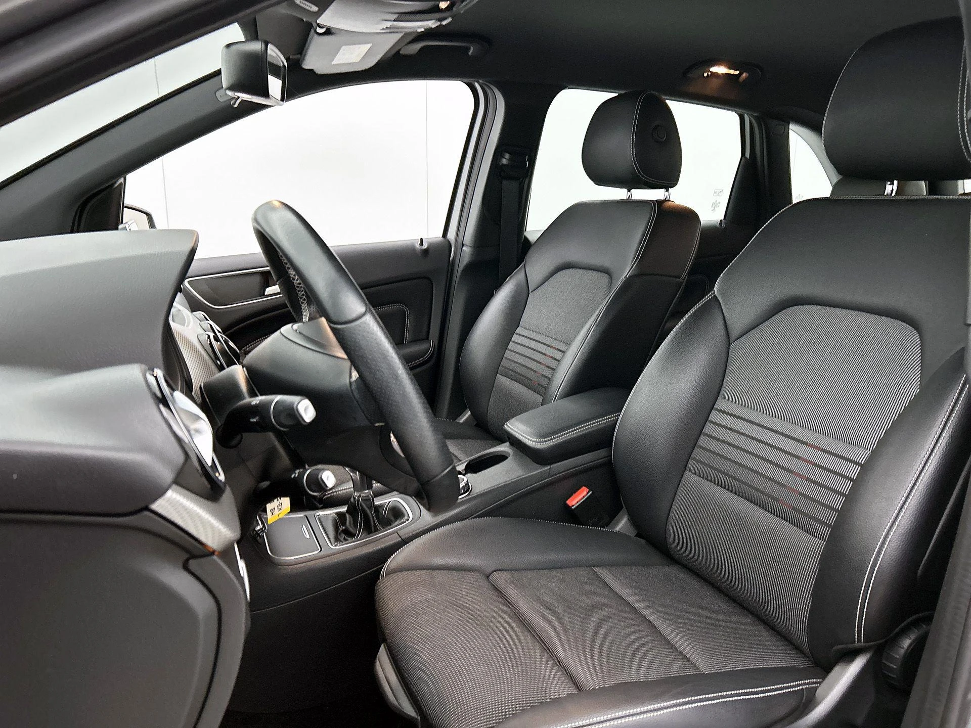 Mercedes-Benz-B-Klasse-image-33