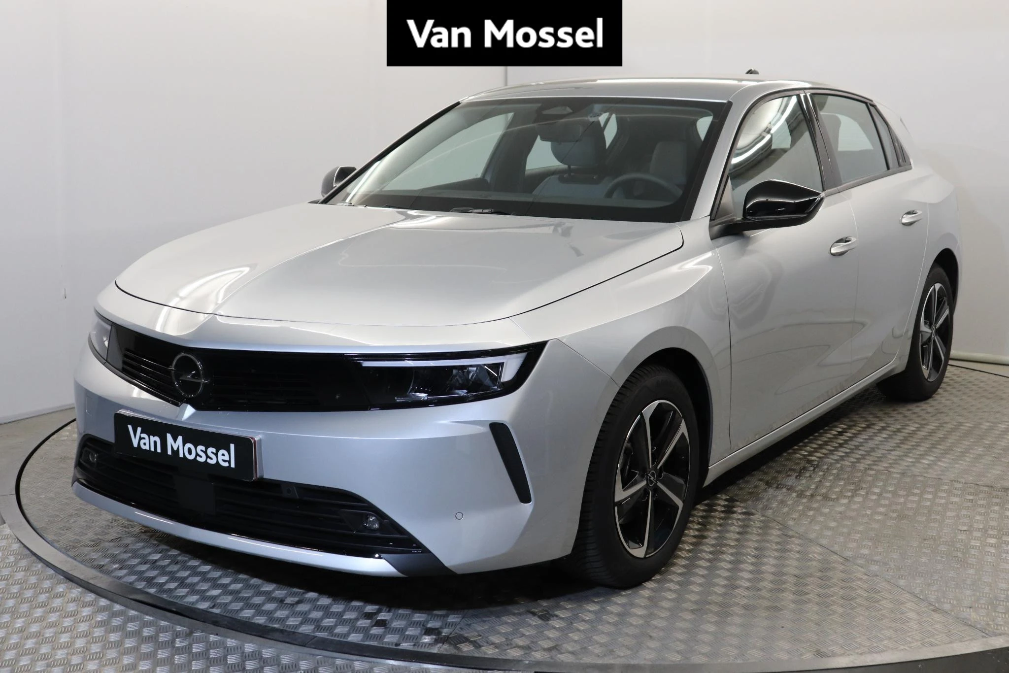 Opel-Astra-image-0