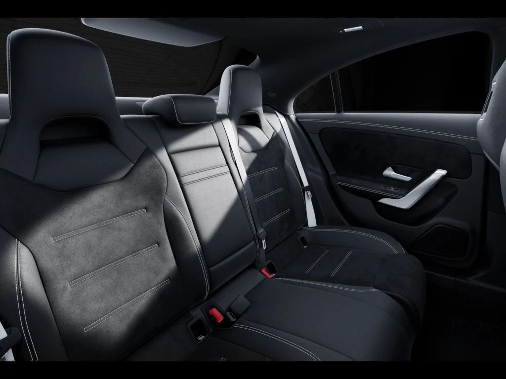 Mercedes-Benz-CLA 200-image-10