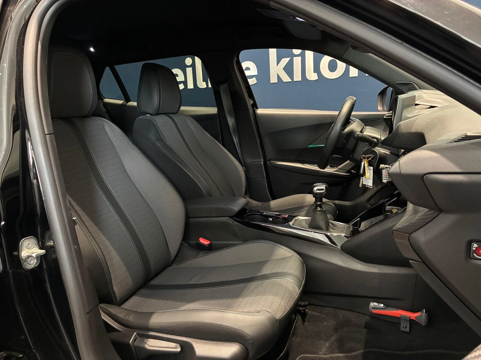 Peugeot-2008-image-14