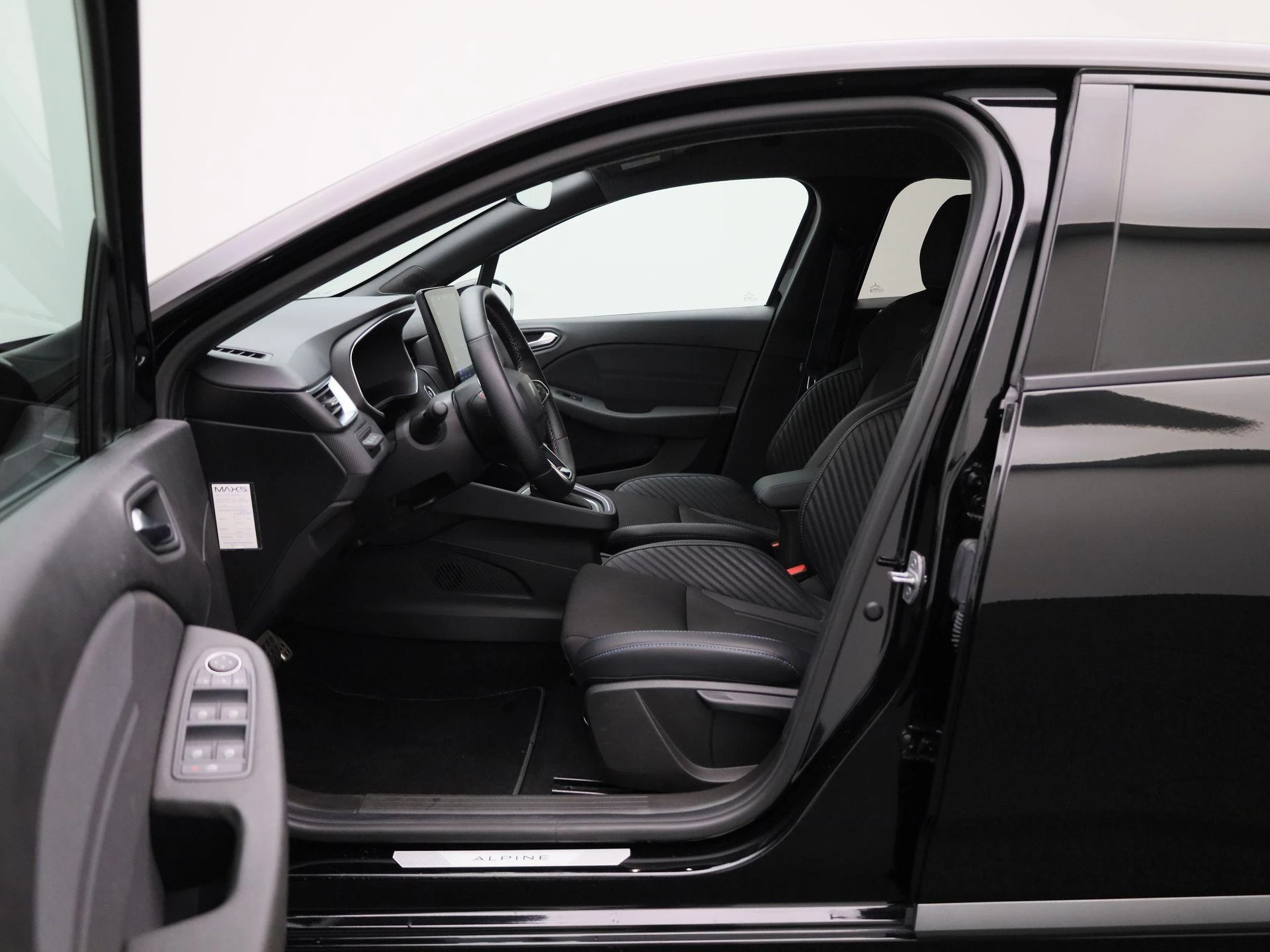 Renault-Clio-image-8