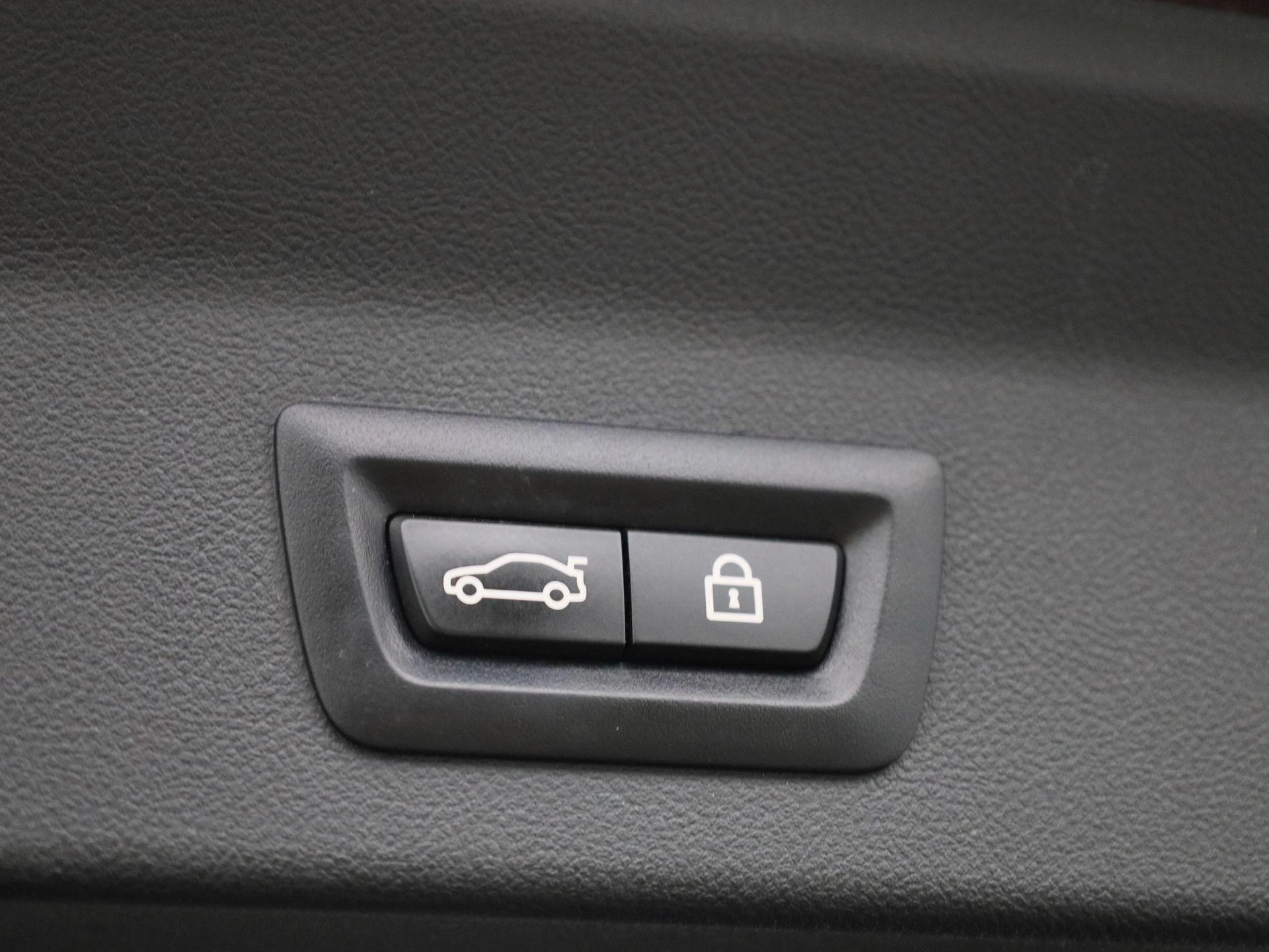 BMW-iX3-image-14
