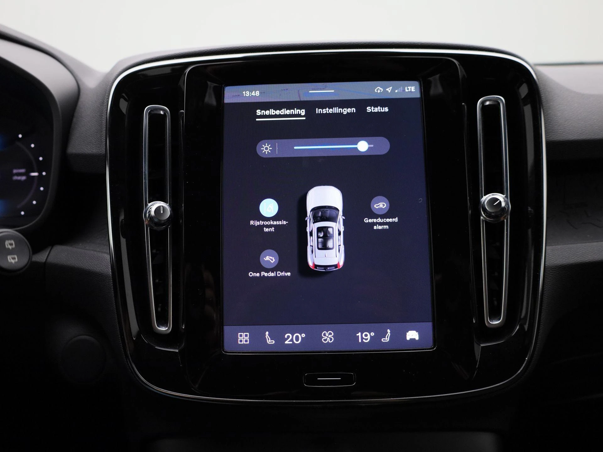 Volvo-XC40-image-23
