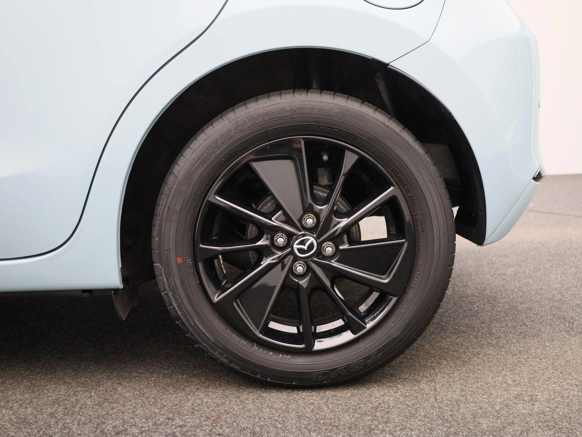 Mazda-2-image-12