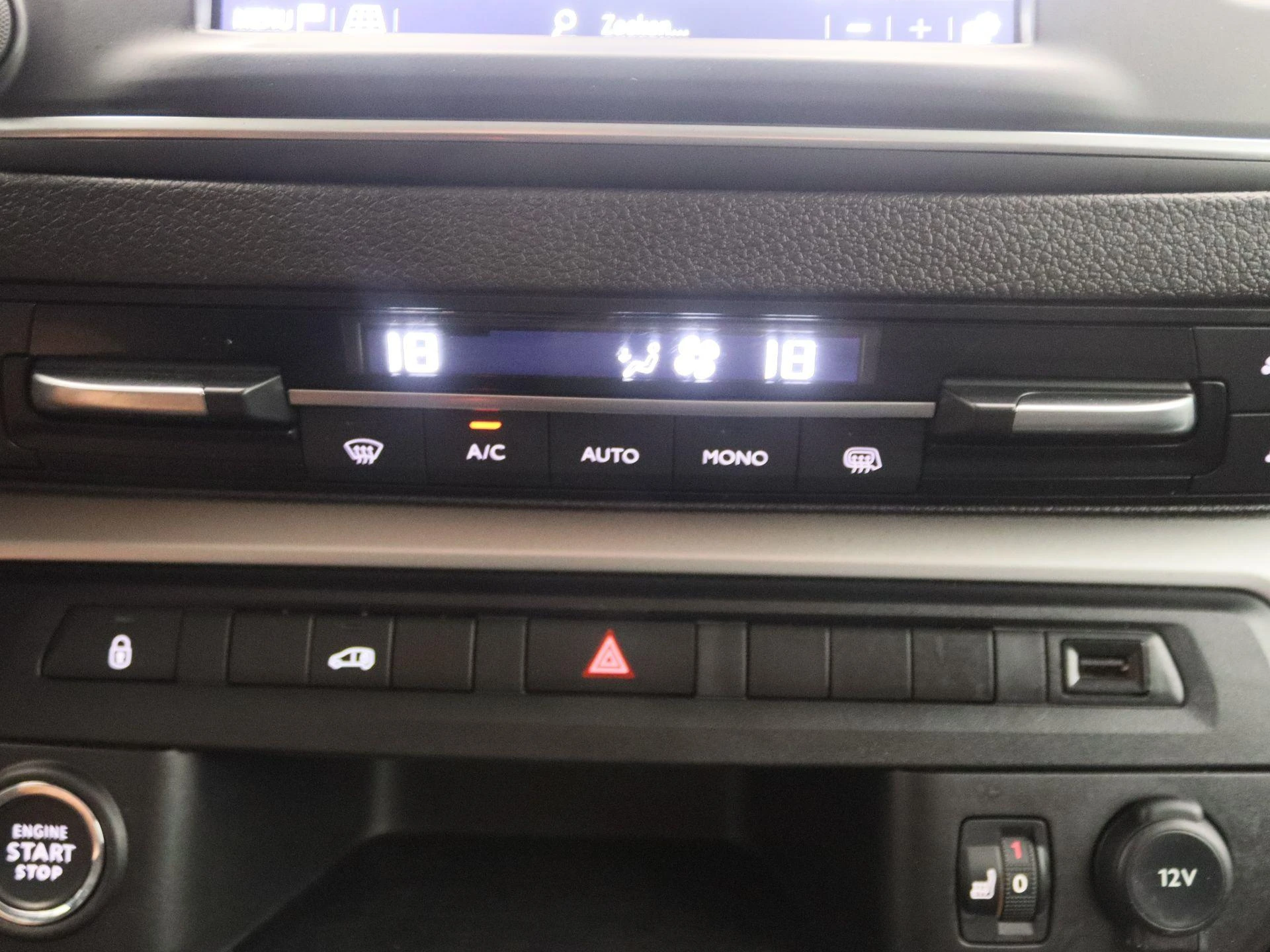 Opel-Vivaro-image-8