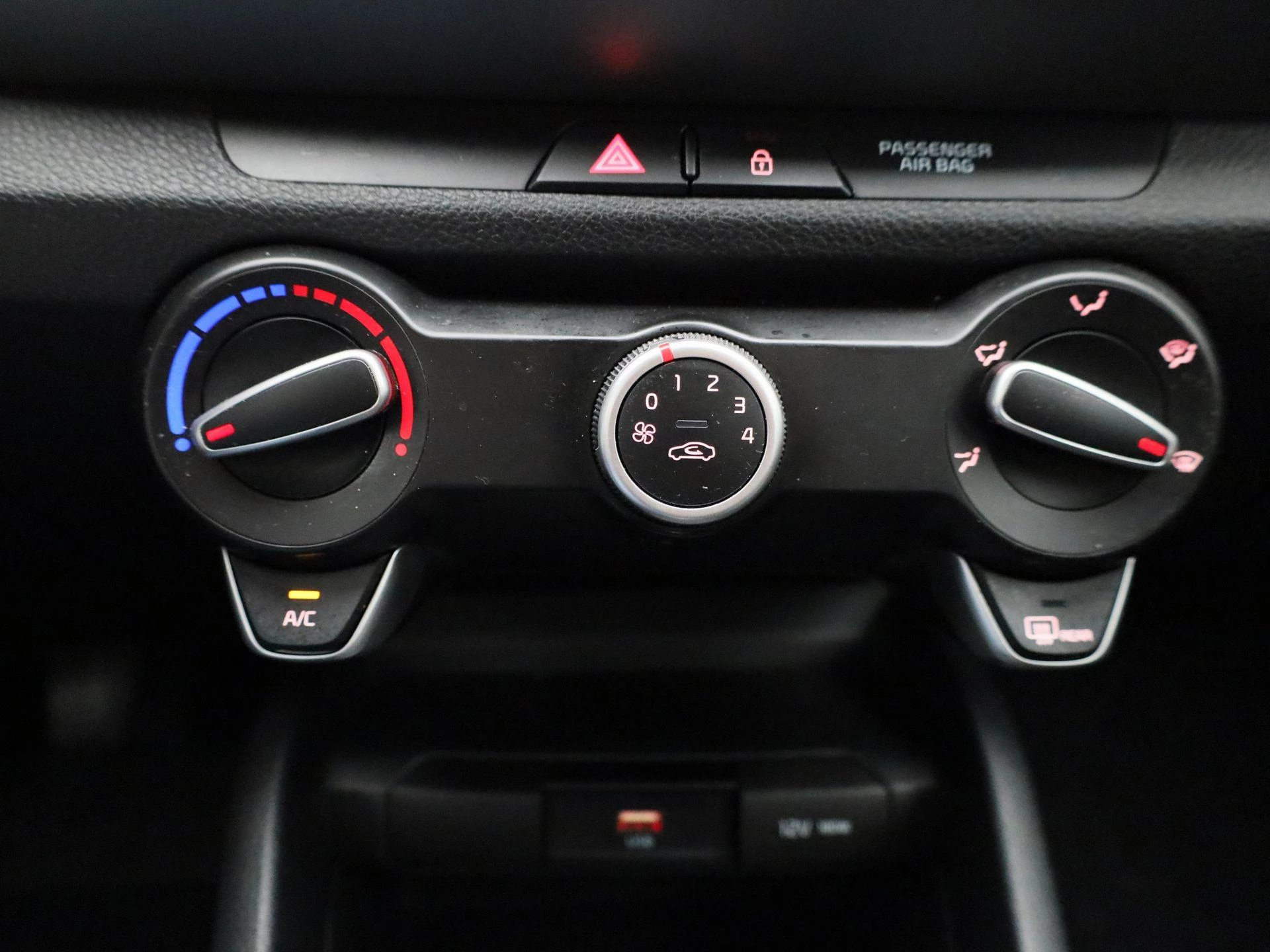 Kia Stonic 1.0 T 100 Pure PDC A | Carplay | DAB
