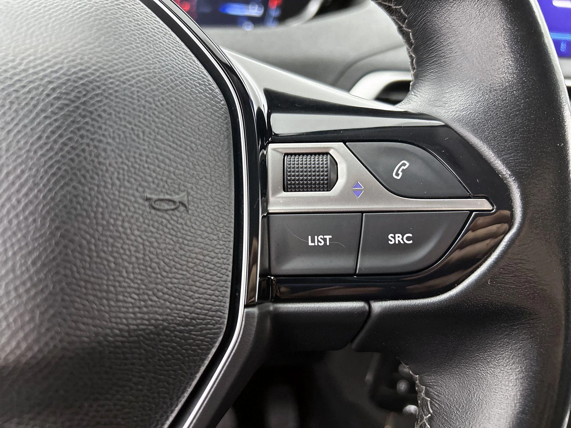 Peugeot-5008-image-24