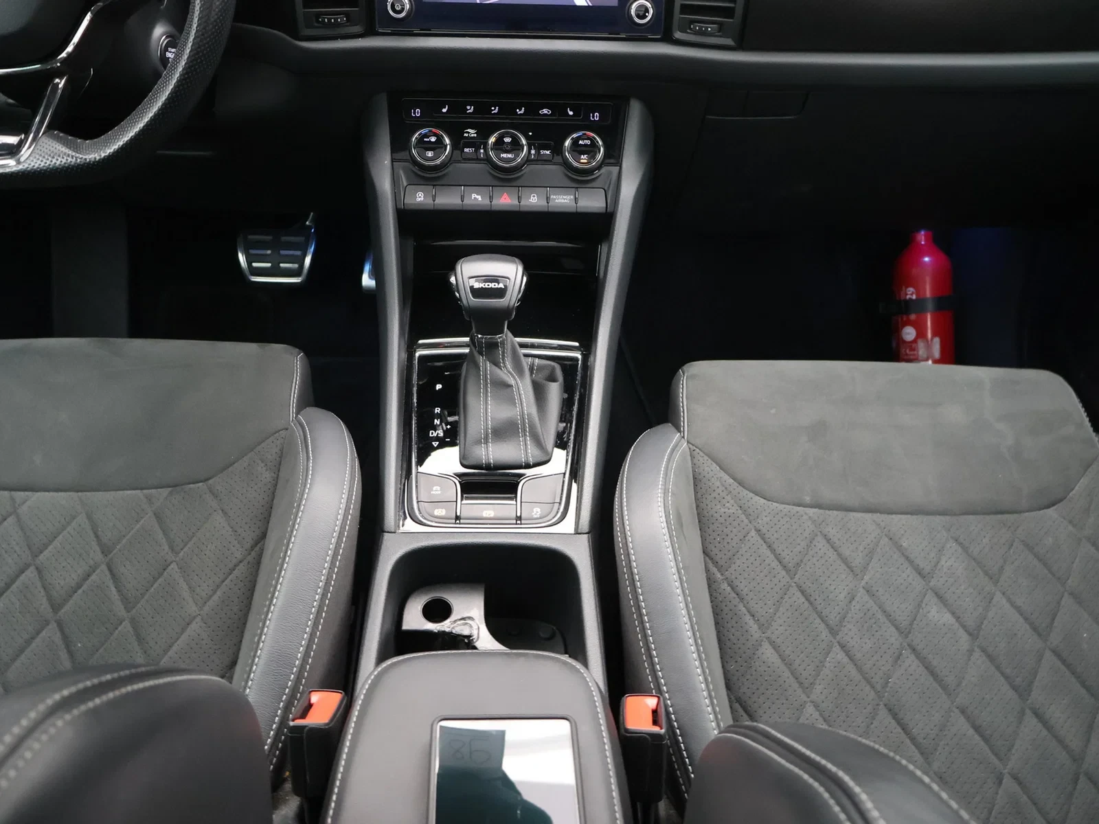 Škoda Kodiaq Kodiaq Sportline 1.5TSI 150PK *AUTOMAAT*7 ZITPLAATSEN*PANODAK*TREKHAAK*LEDER*ALCANTARA*SPORTZETELS*C