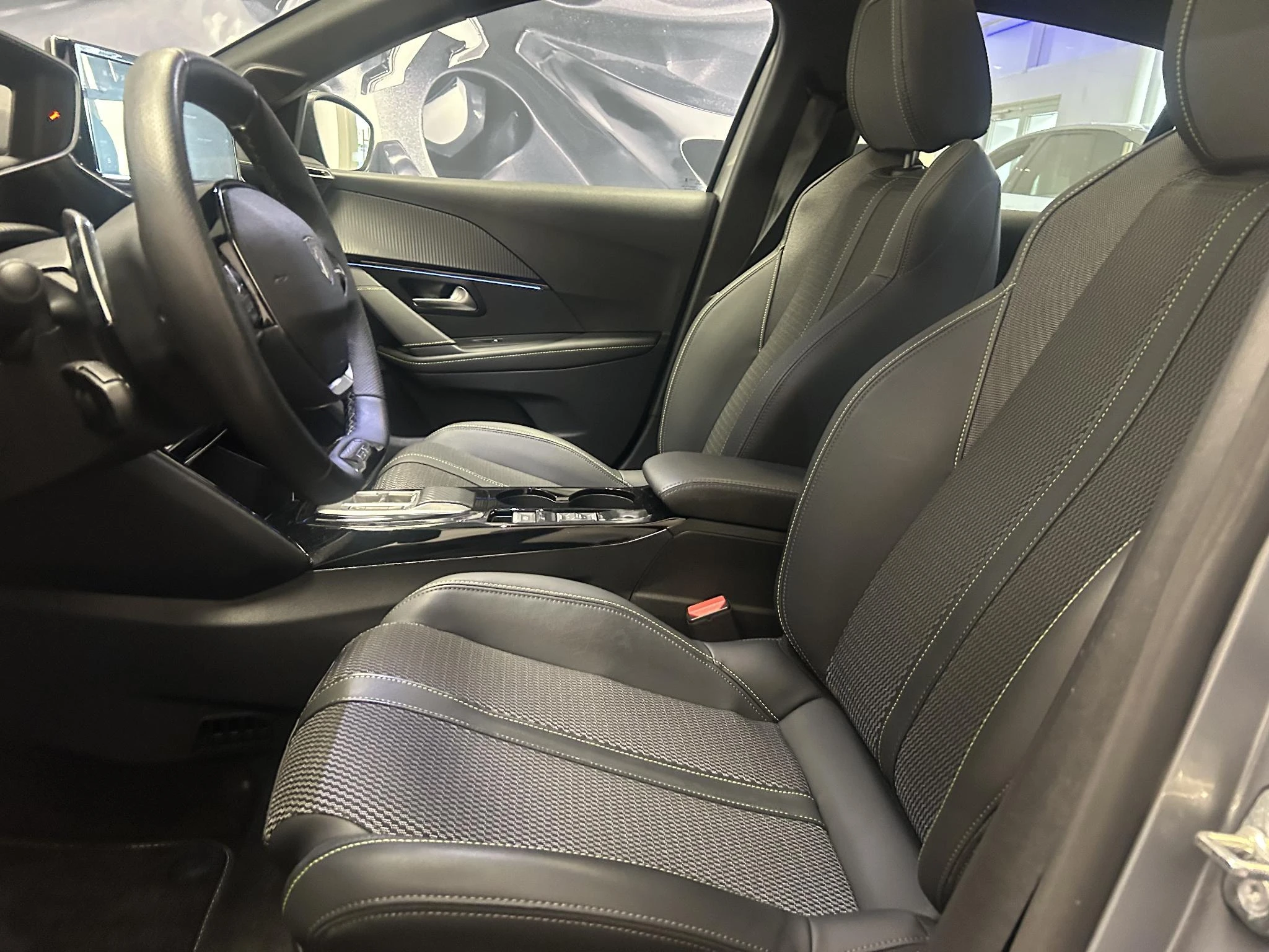 Peugeot-208-image-14