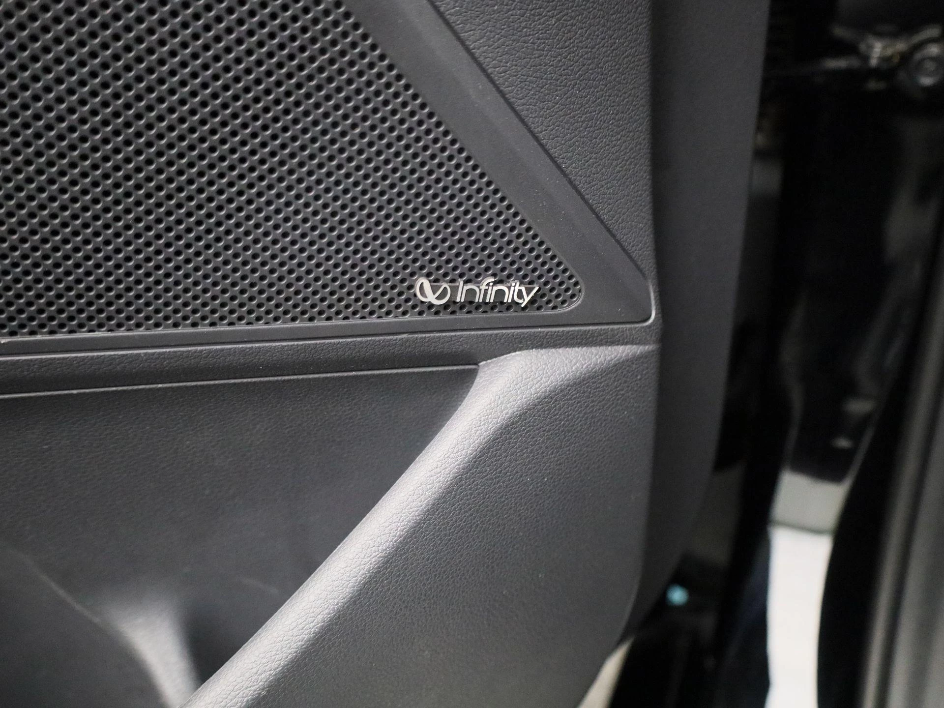 Hyundai-IONIQ-image-27