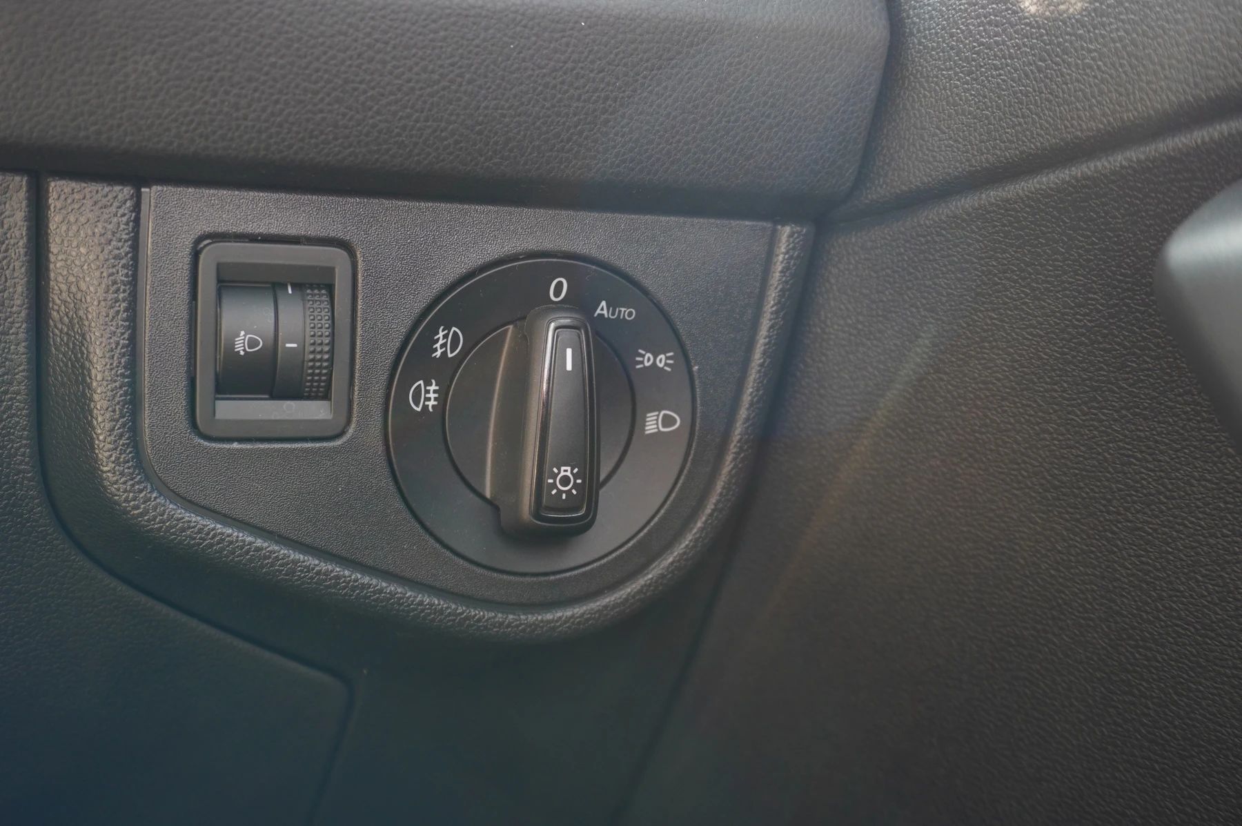 Volkswagen-Polo-image-32