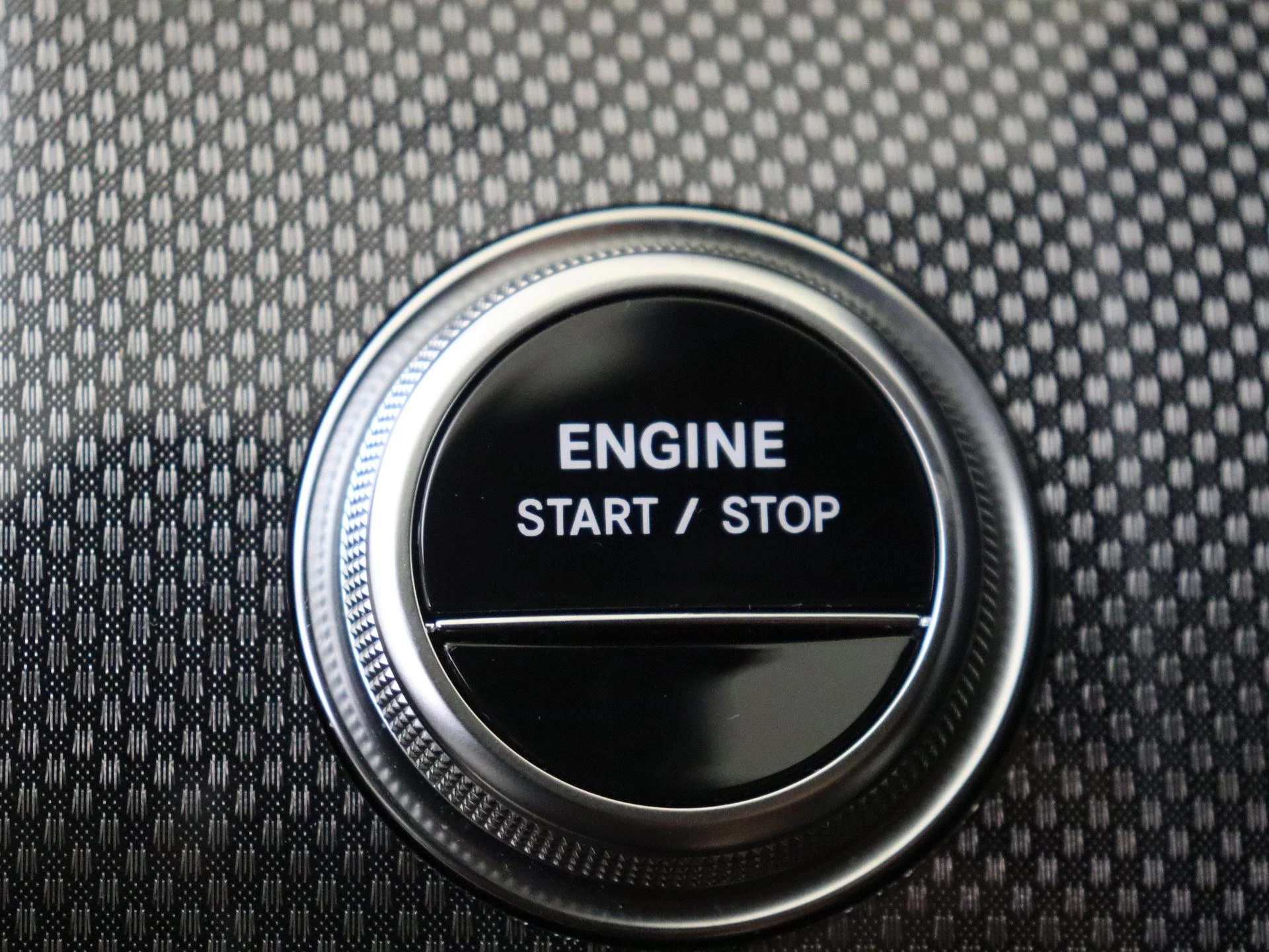 Mercedes-Benz-C-Klasse-image-21