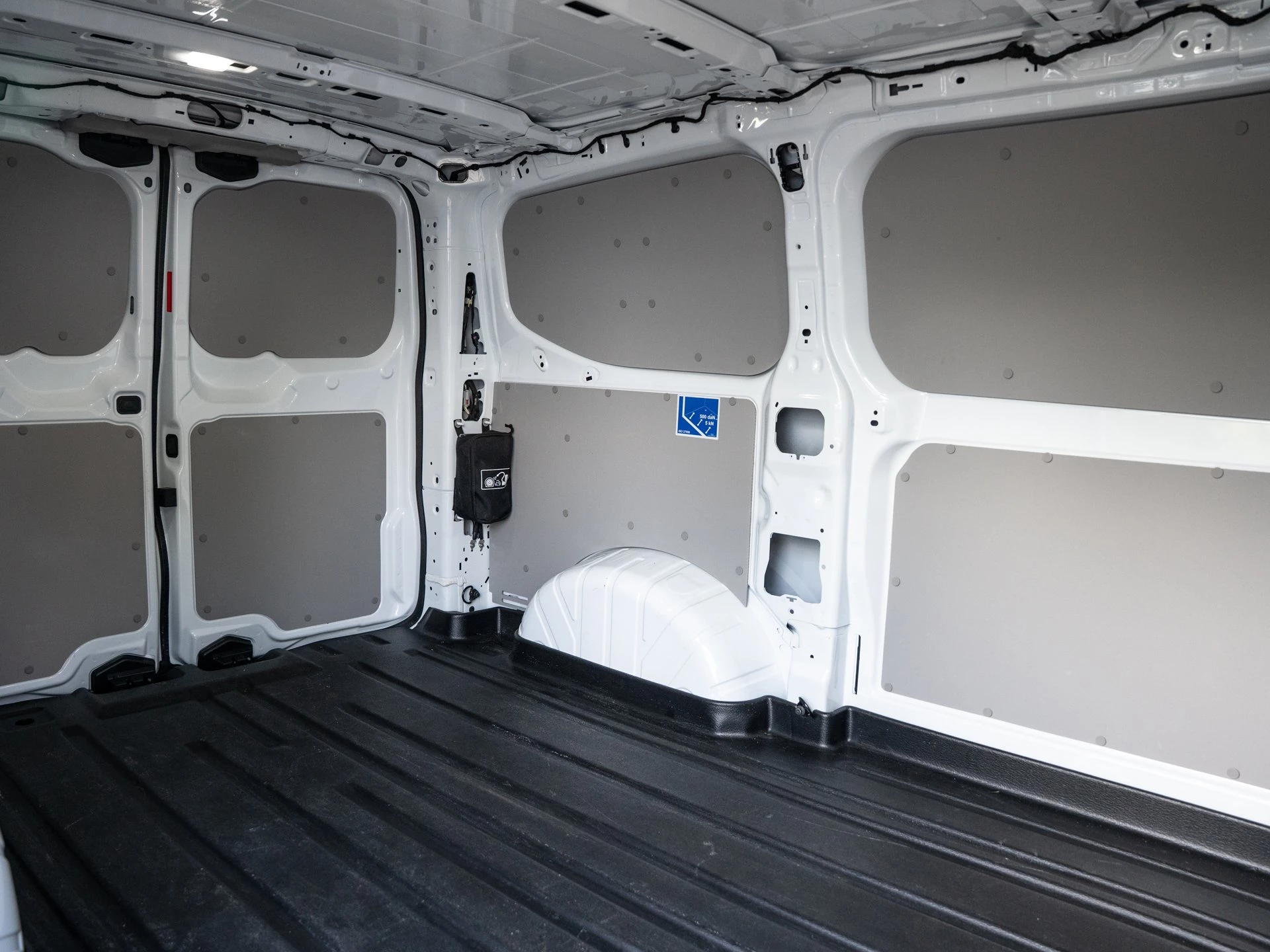 Ford-Transit Custom-image-8