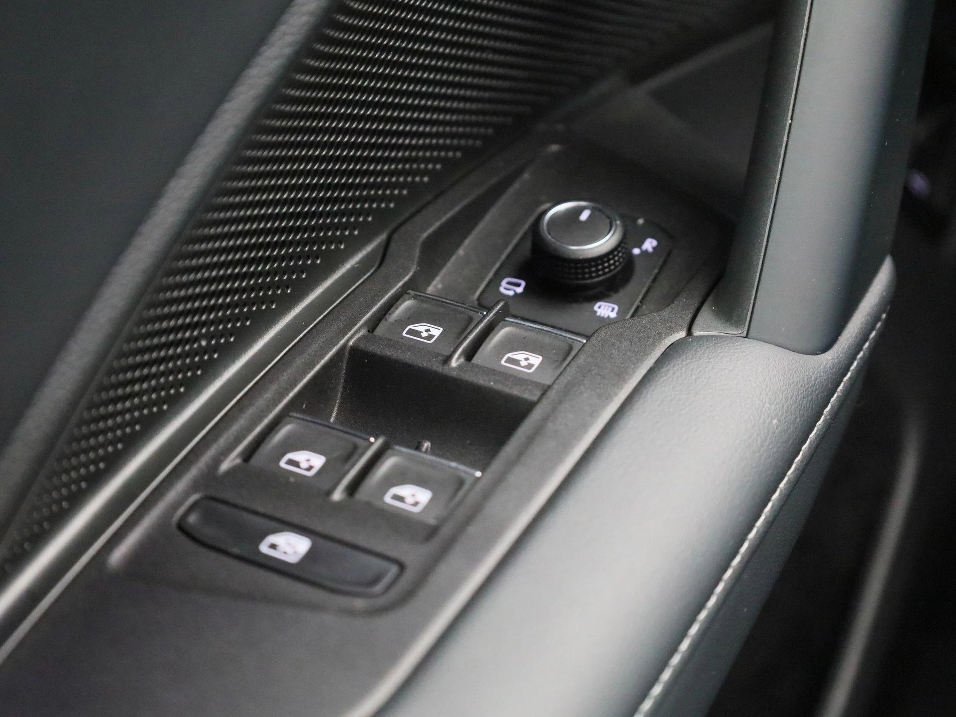 Volkswagen Tiguan 1.5 eHybrid R-Line Edition 204 PK|