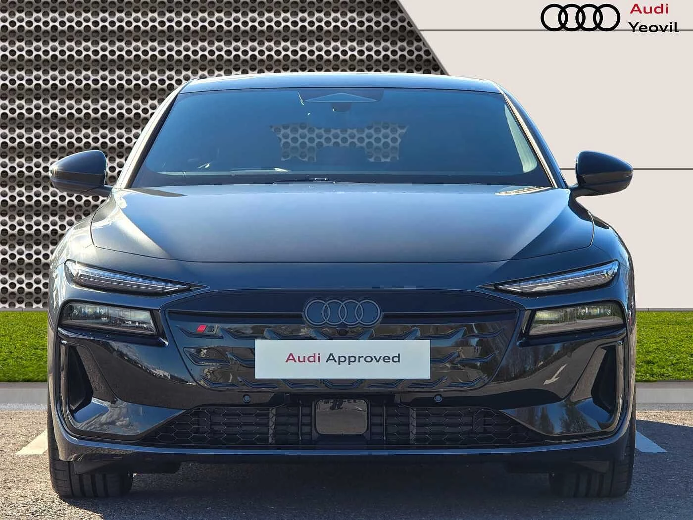 Audi-S6 Avant e-tron-image-6
