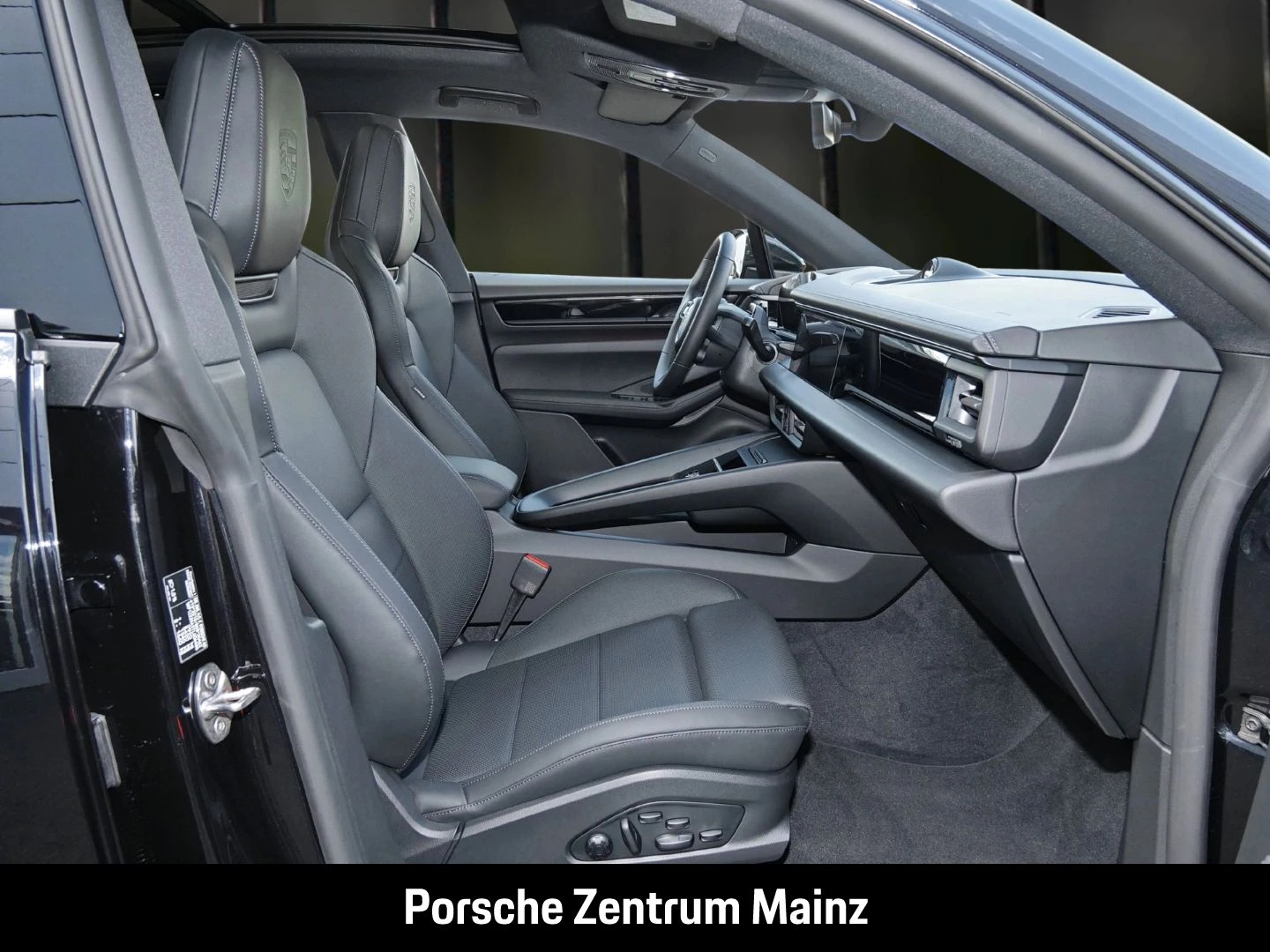 Porsche-Macan-image-19