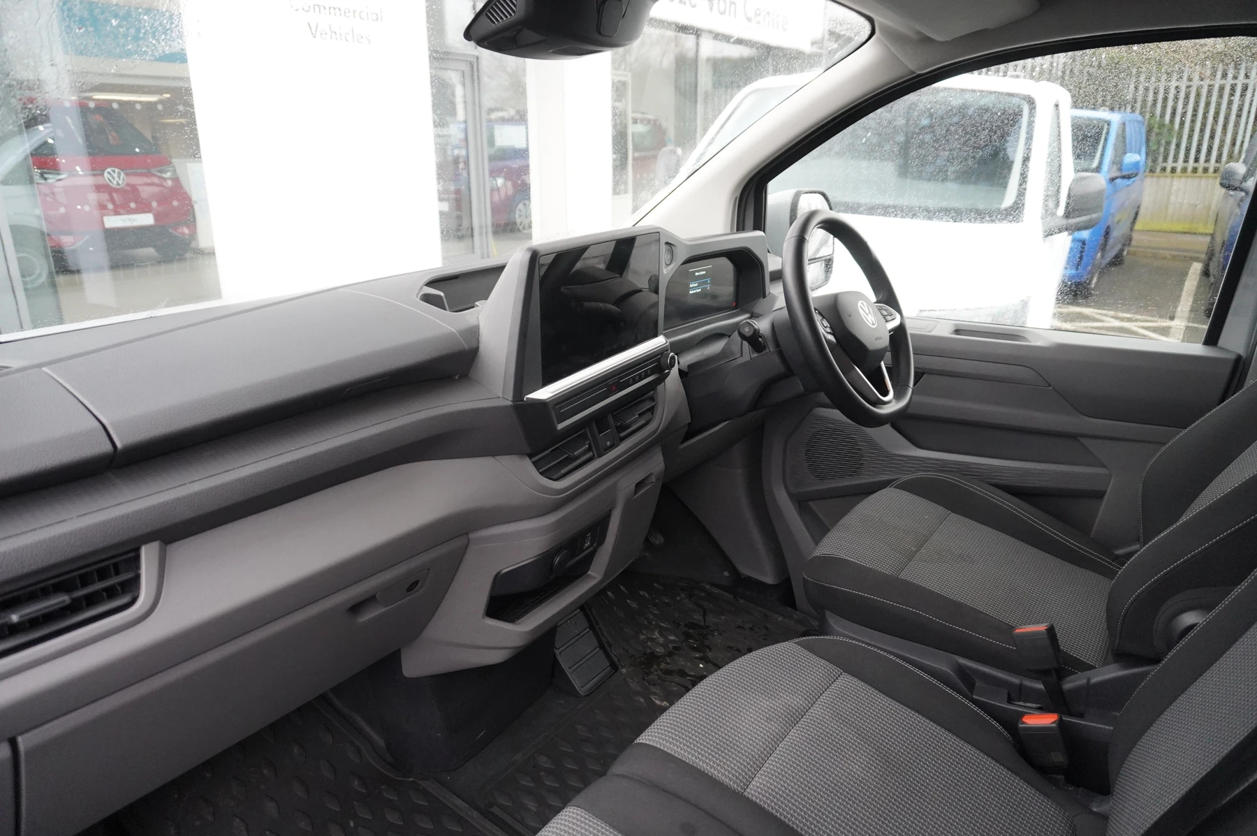 Volkswagen-Transporter-image-1