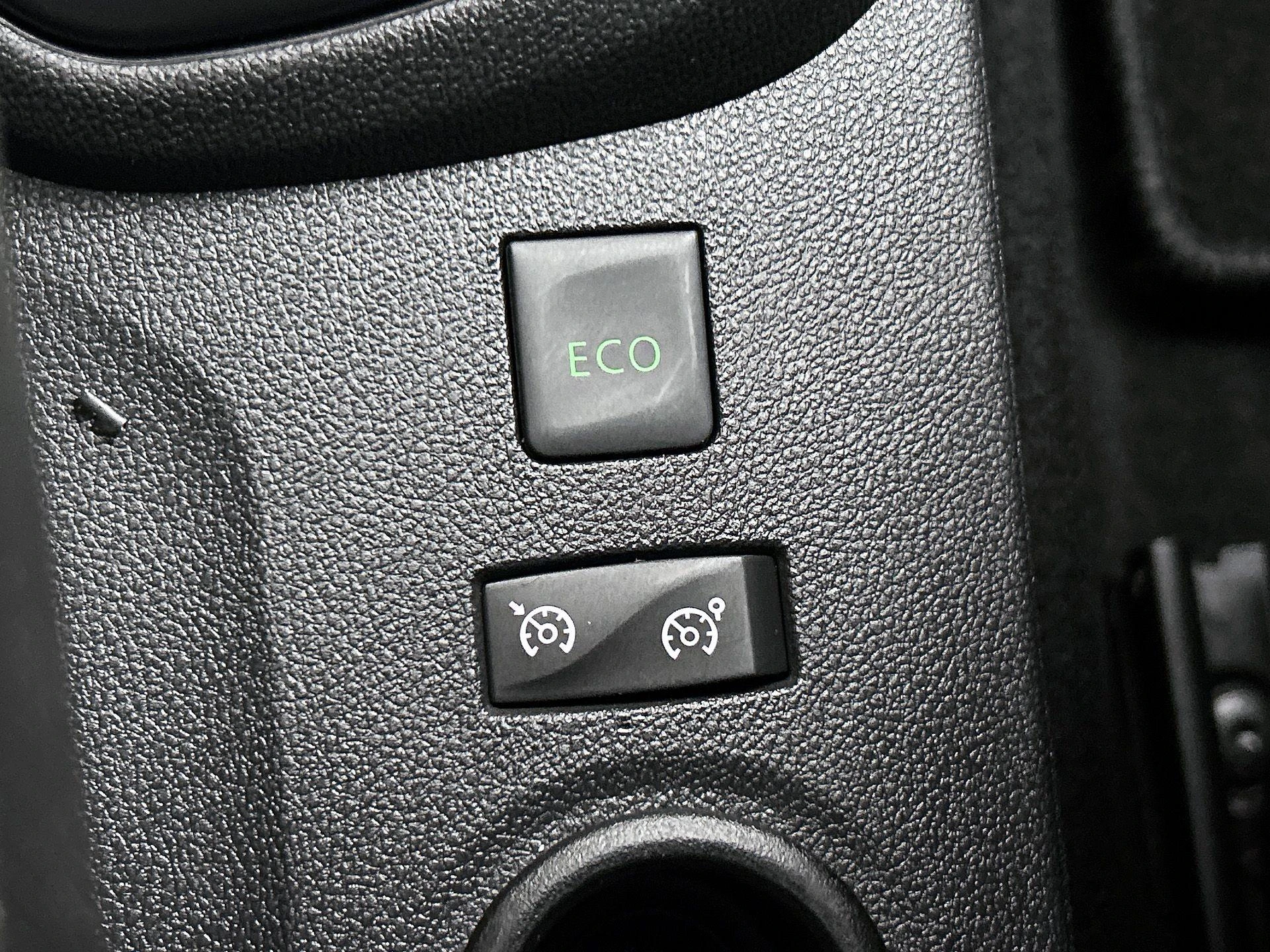 Renault-Captur-image-9
