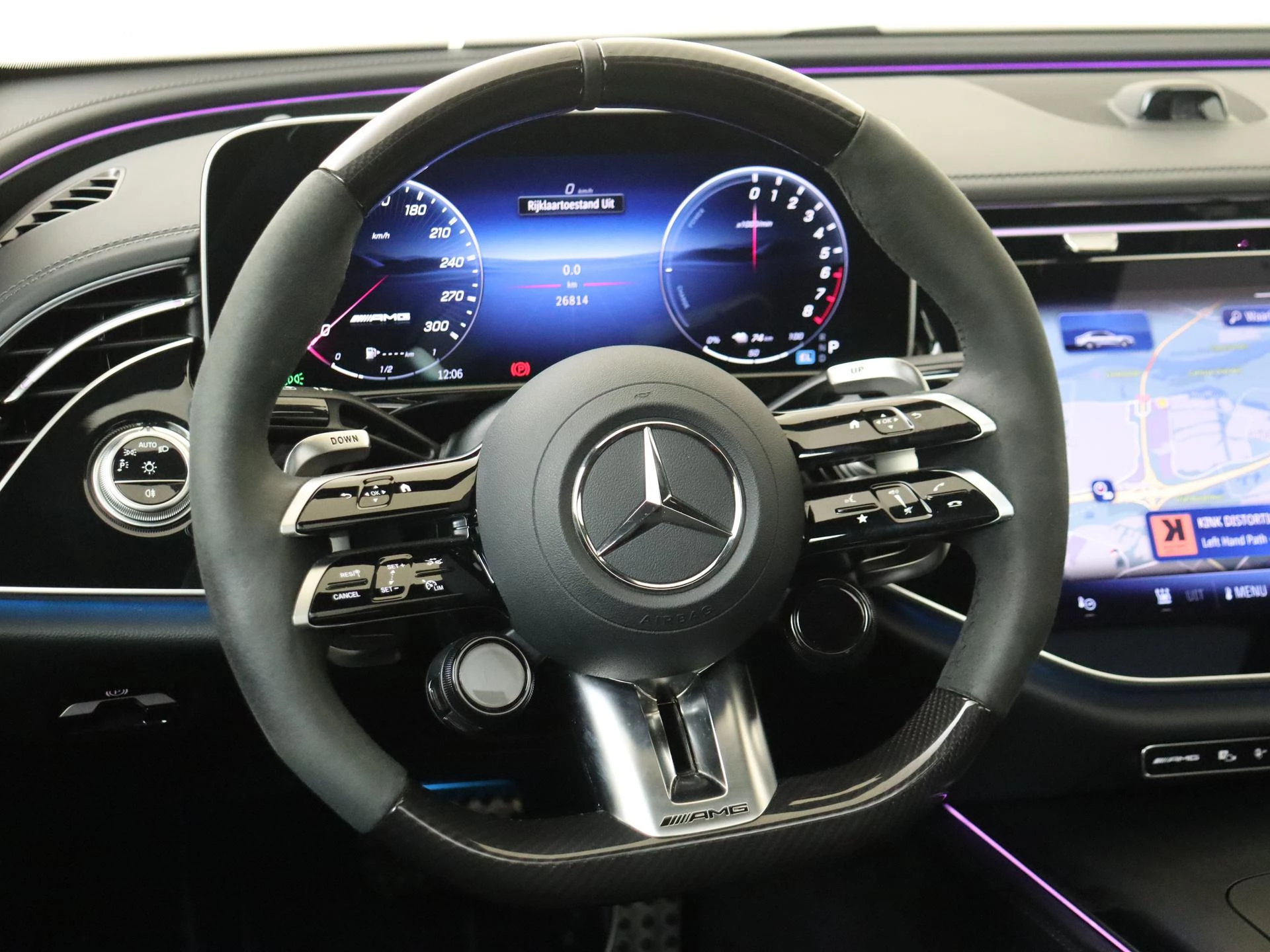 Mercedes-Benz-E-Klasse-image-13