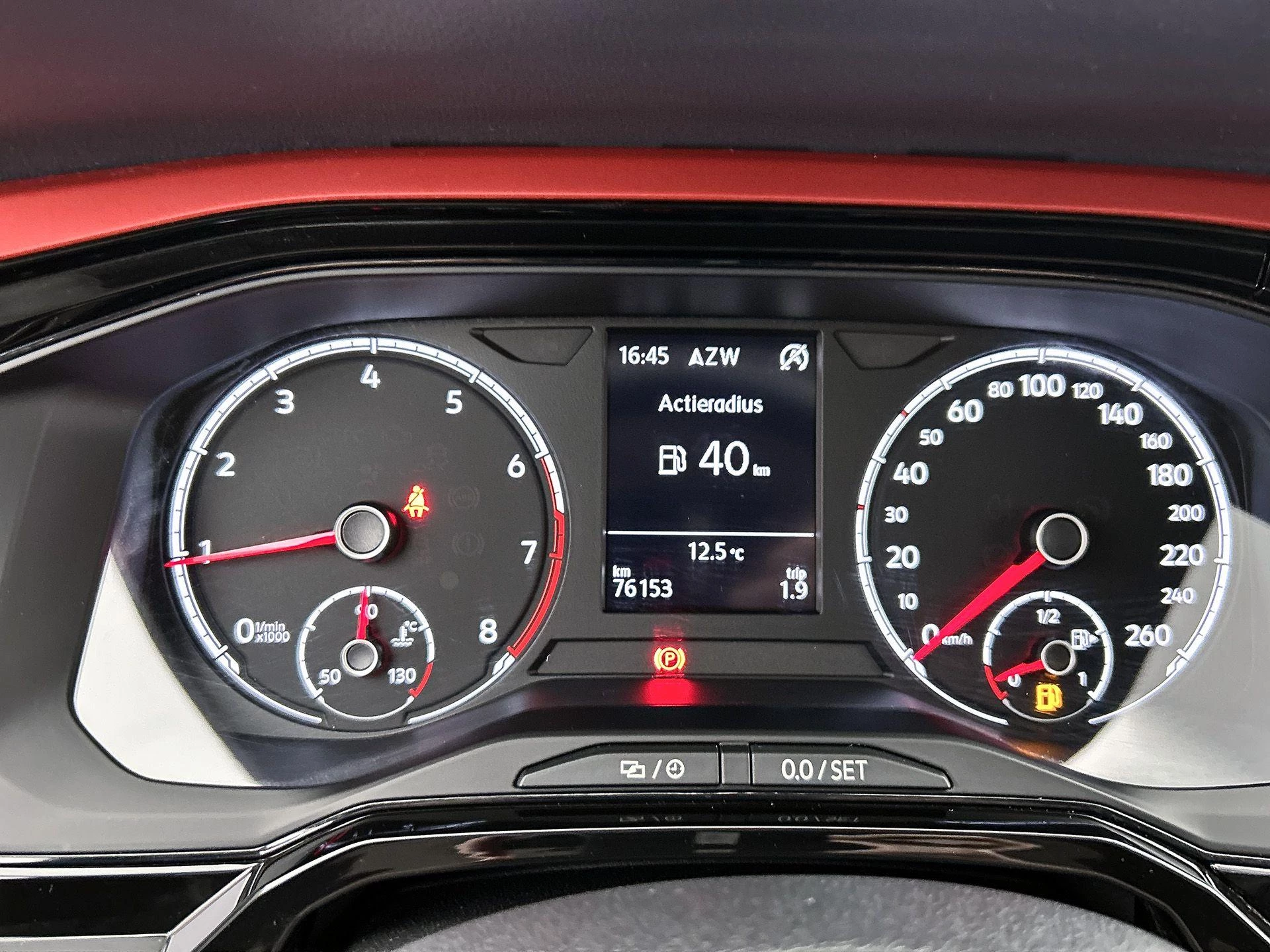 Volkswagen-Polo-image-18