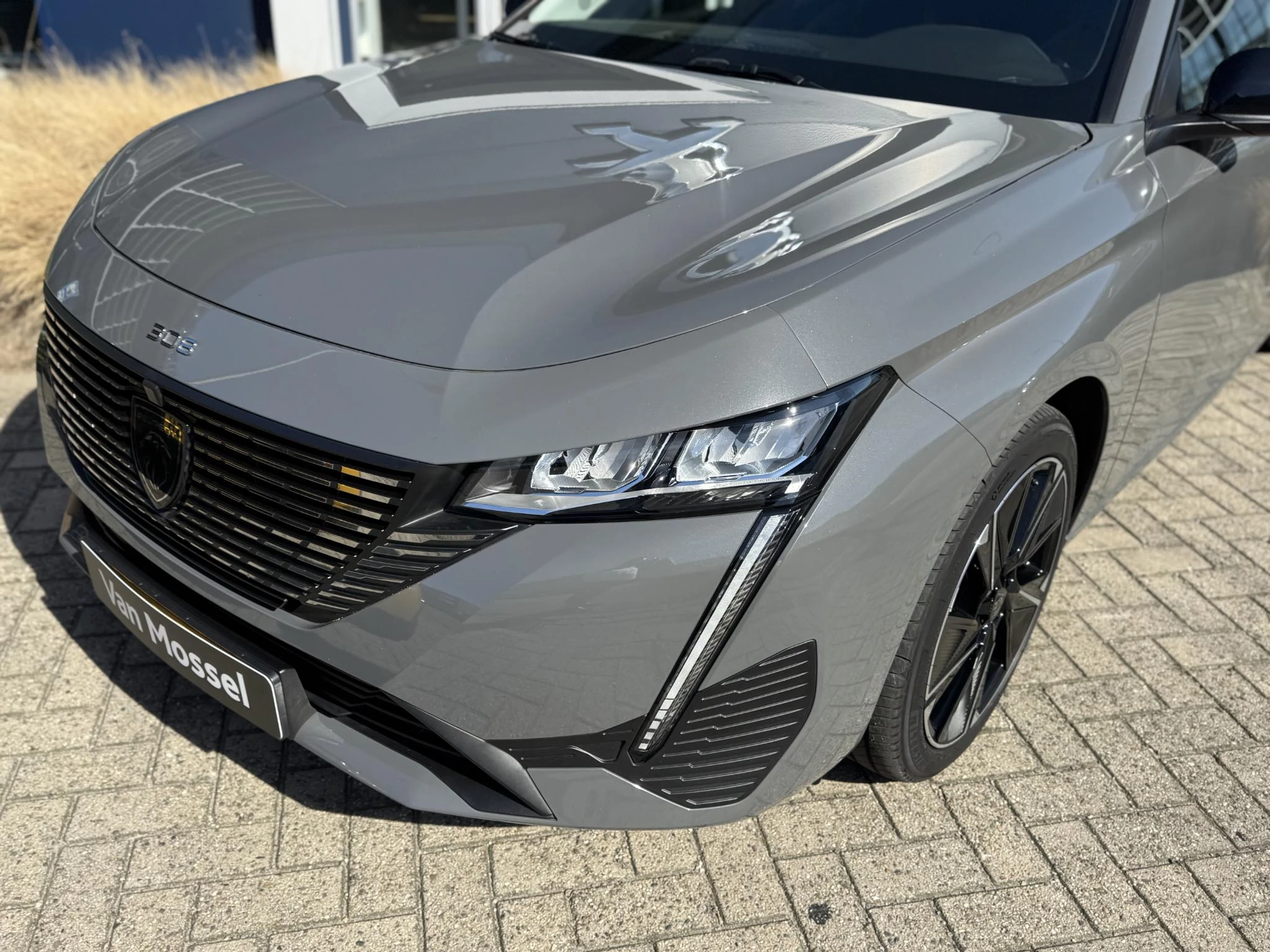 Peugeot-e-308-image-8