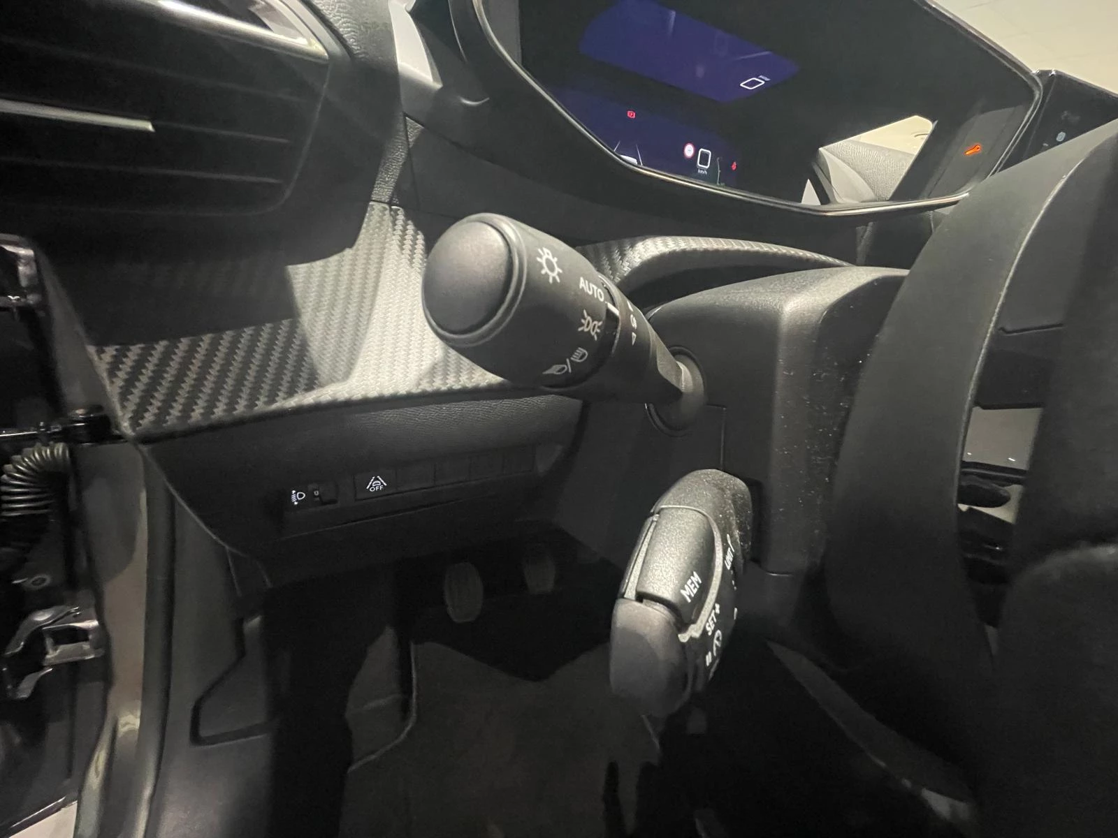 Peugeot-208-image-21