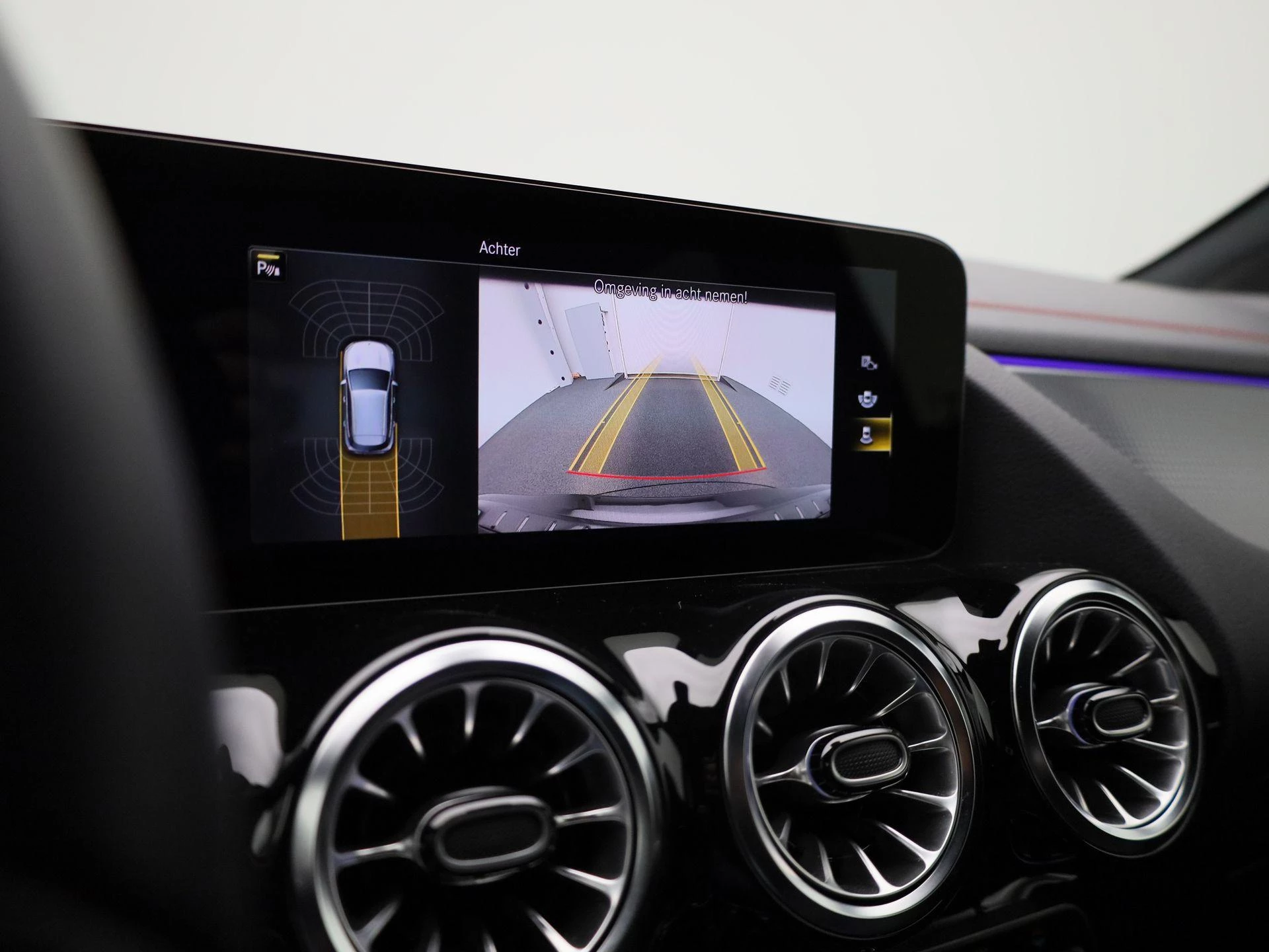 Mercedes-Benz-EQA-image-29
