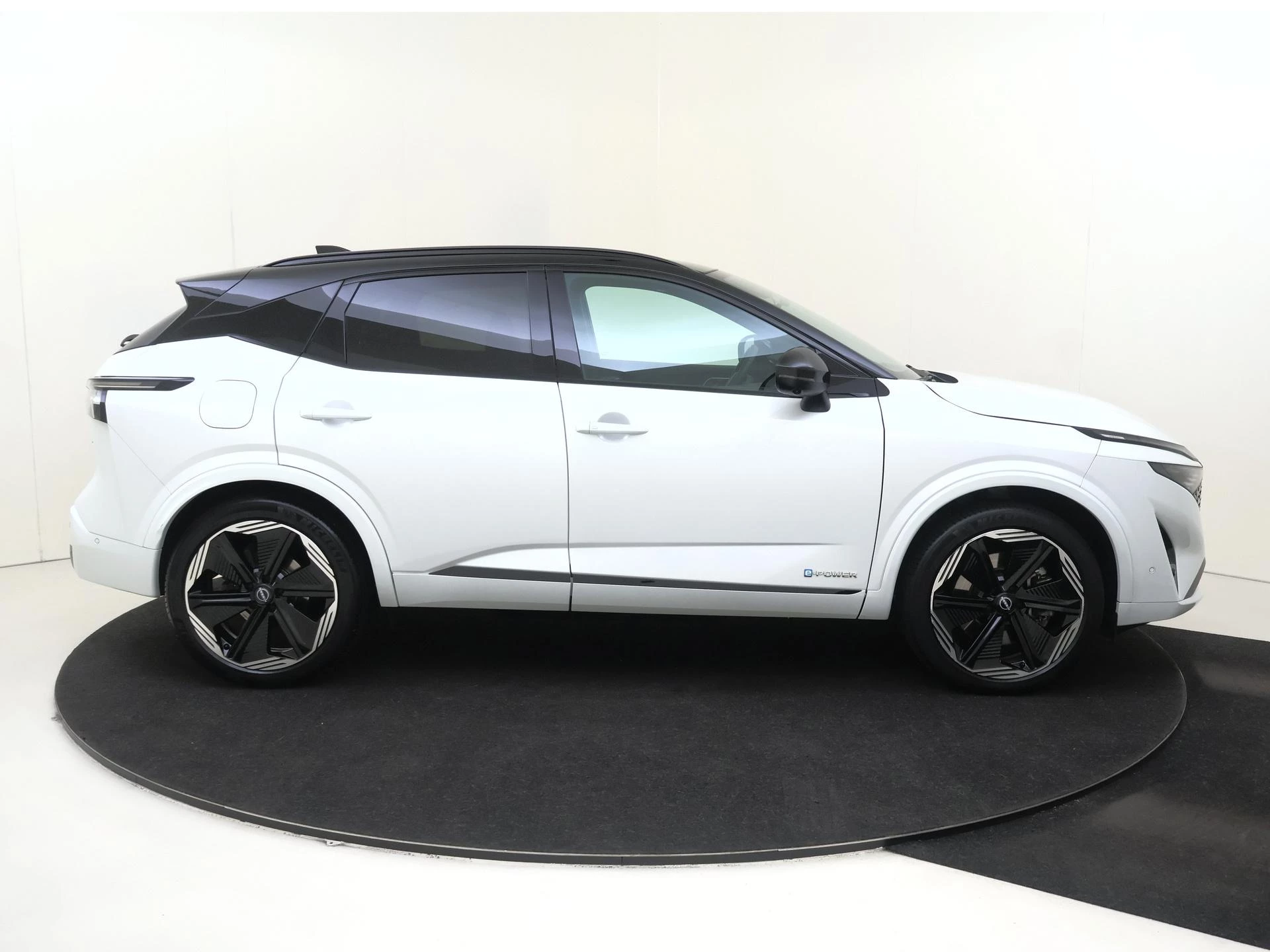 Nissan-QASHQAI-image-8