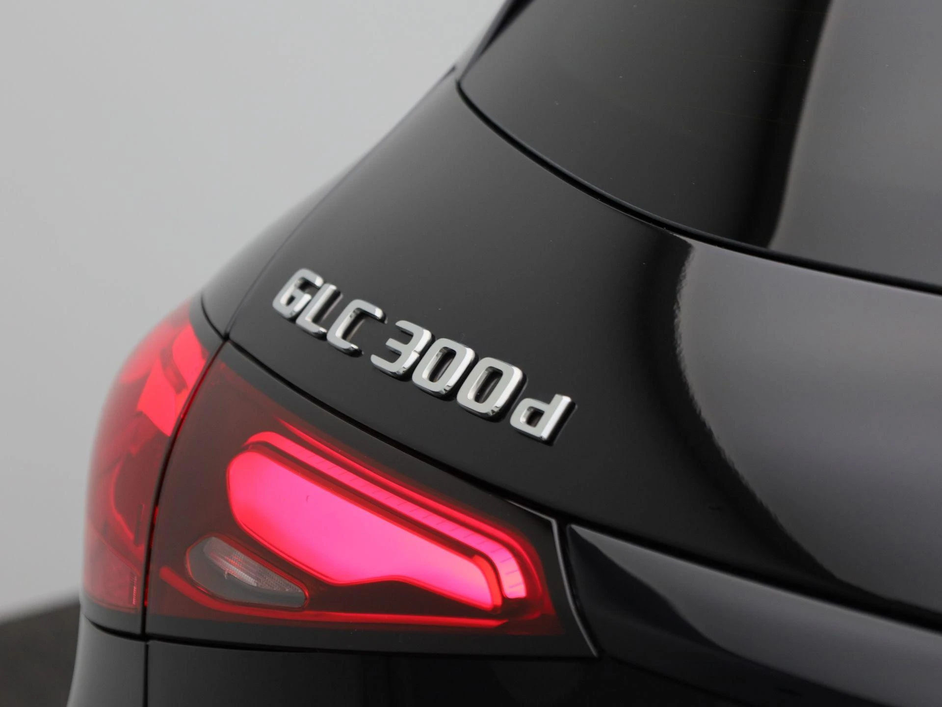 Mercedes-Benz-GLC-image-47