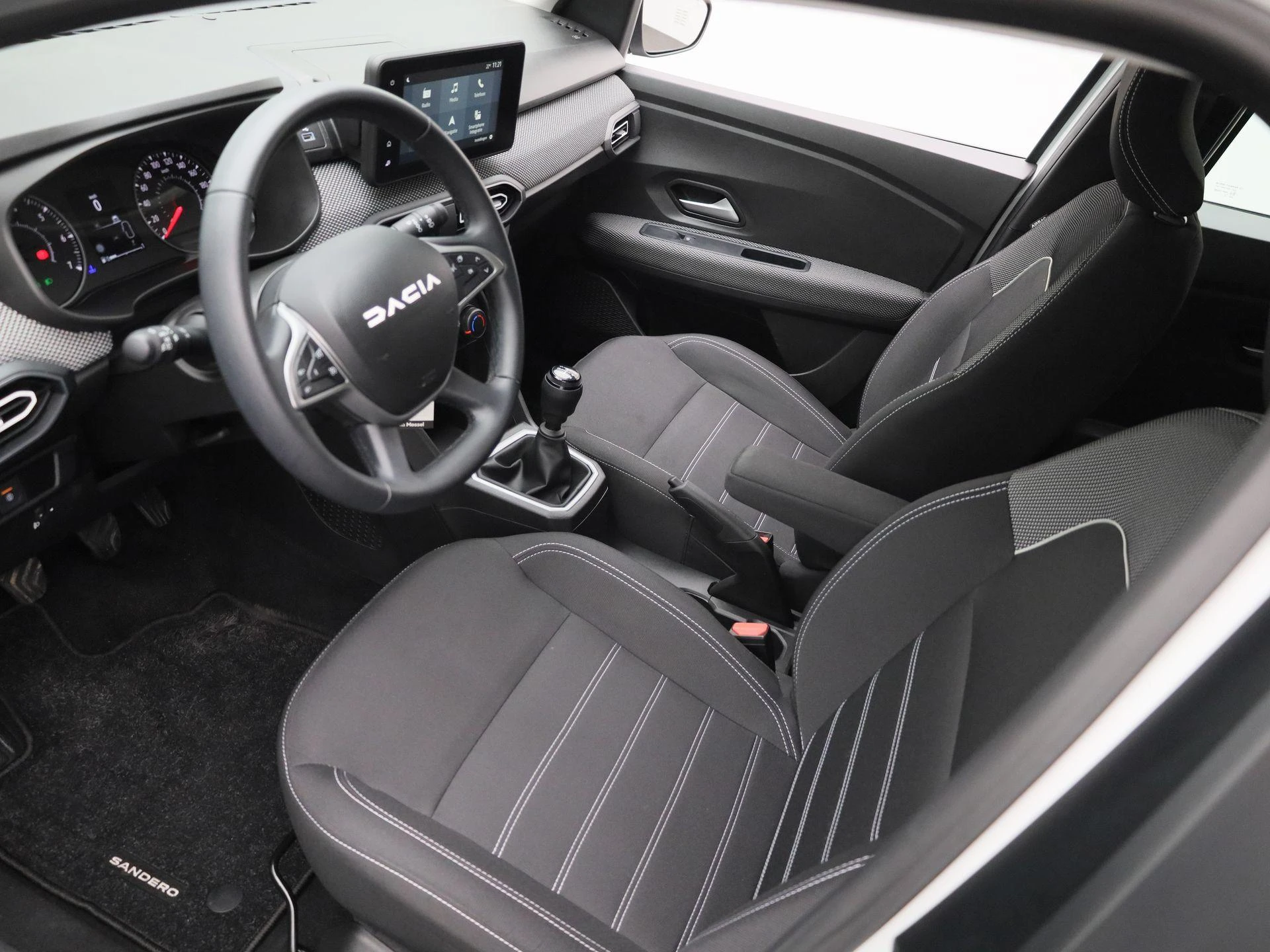 Dacia Sandero - 16
