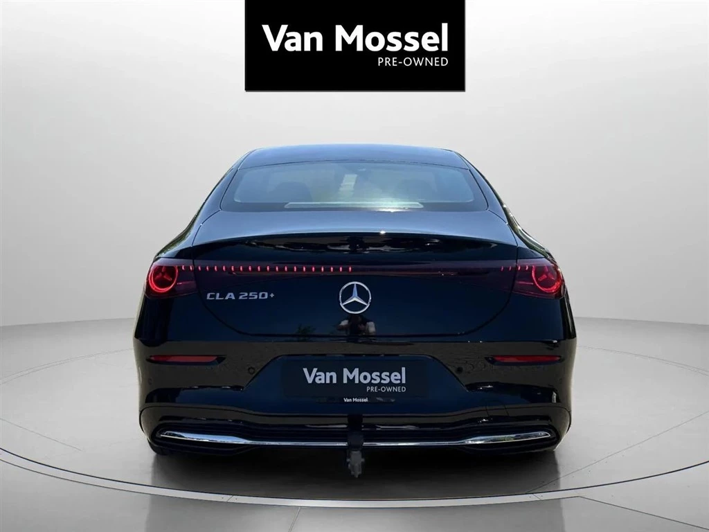 Mercedes-Benz-CLA-image-5