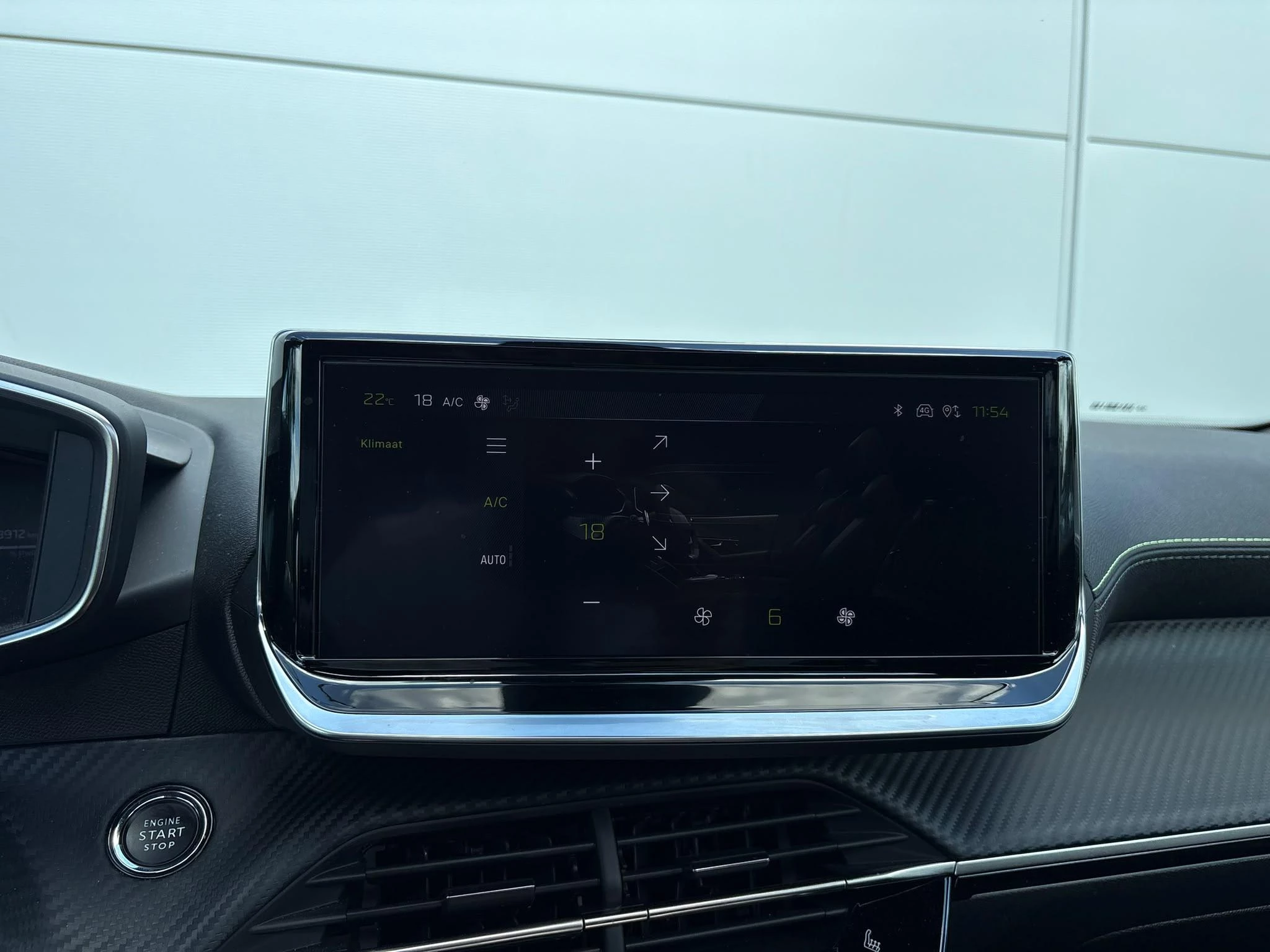 Peugeot-2008-image-18
