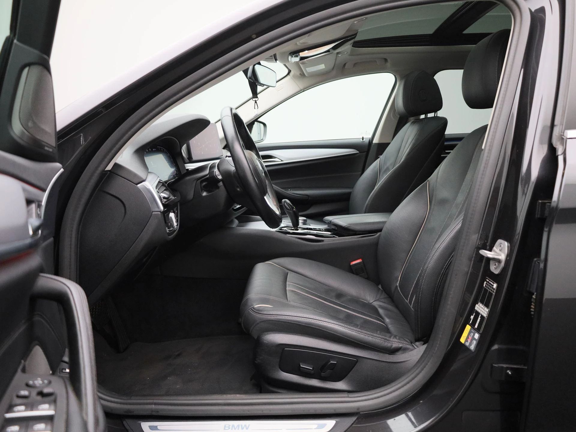 BMW-5 Serie-image-10