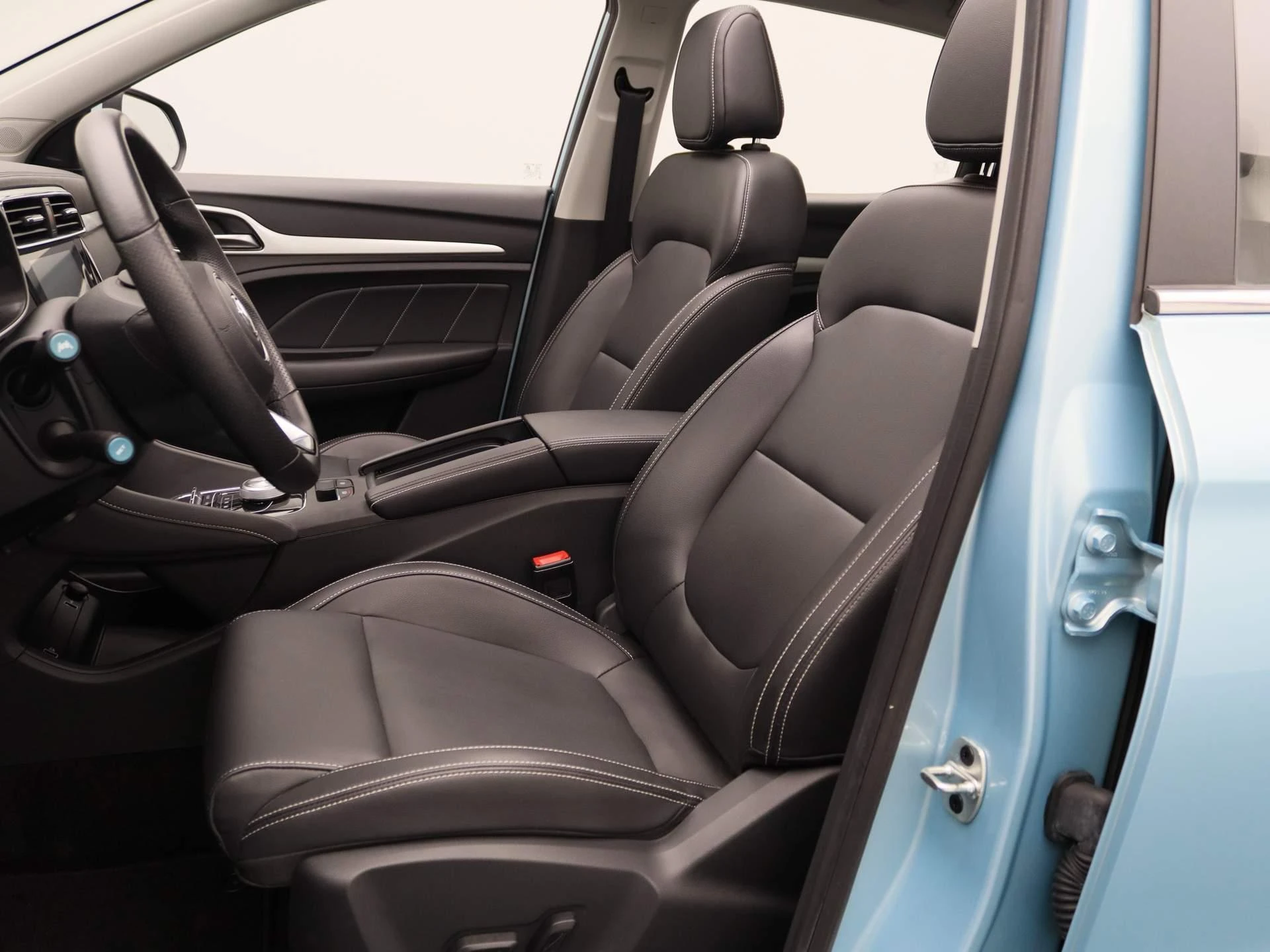 MG-ZS EV-image-11