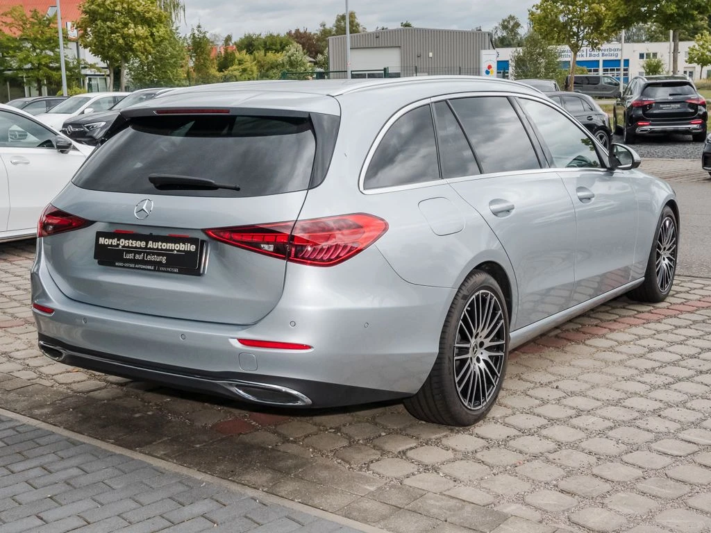 Mercedes-Benz-C-Klasse 180-image-5