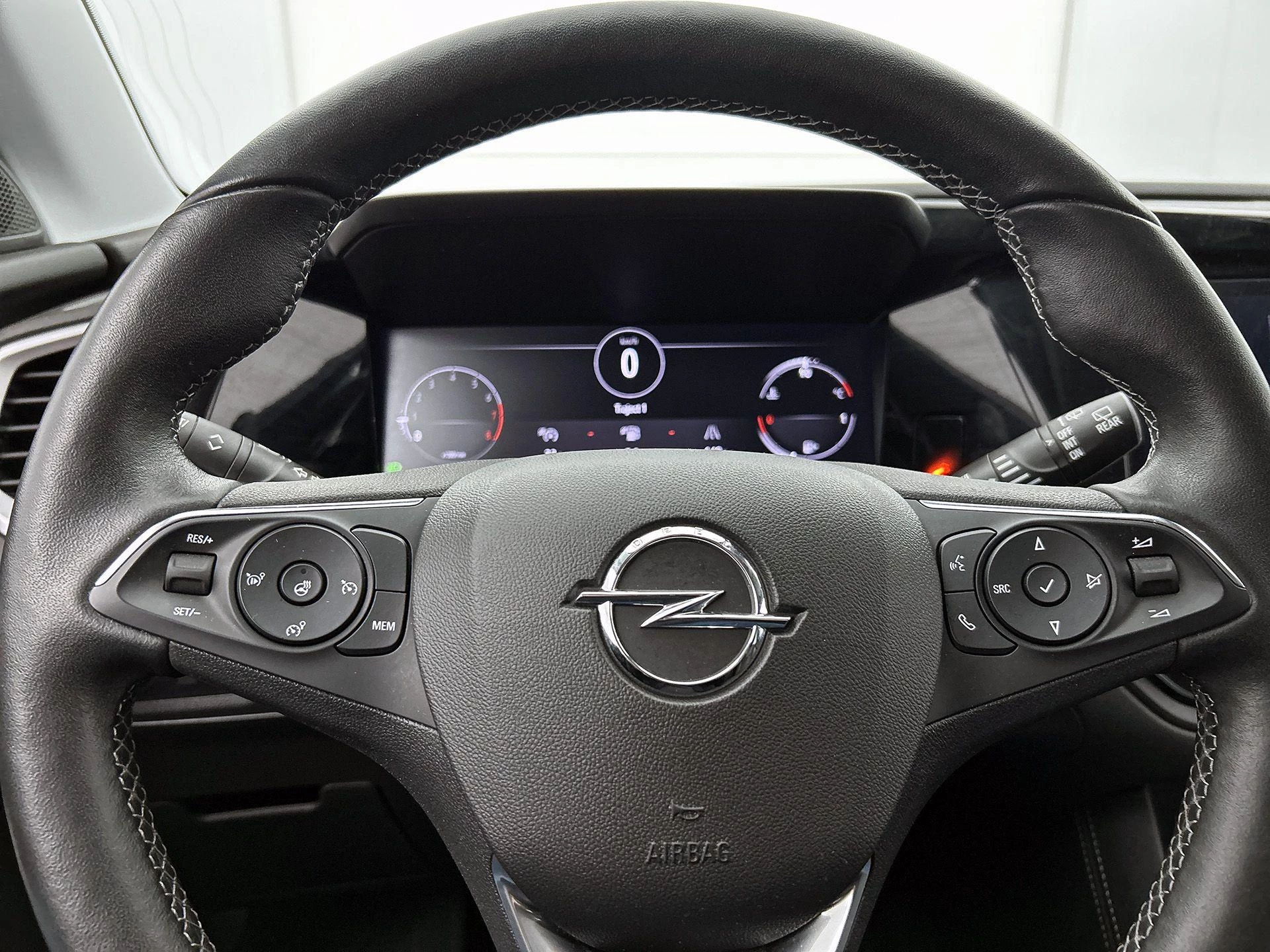Opel-Grandland-image-34