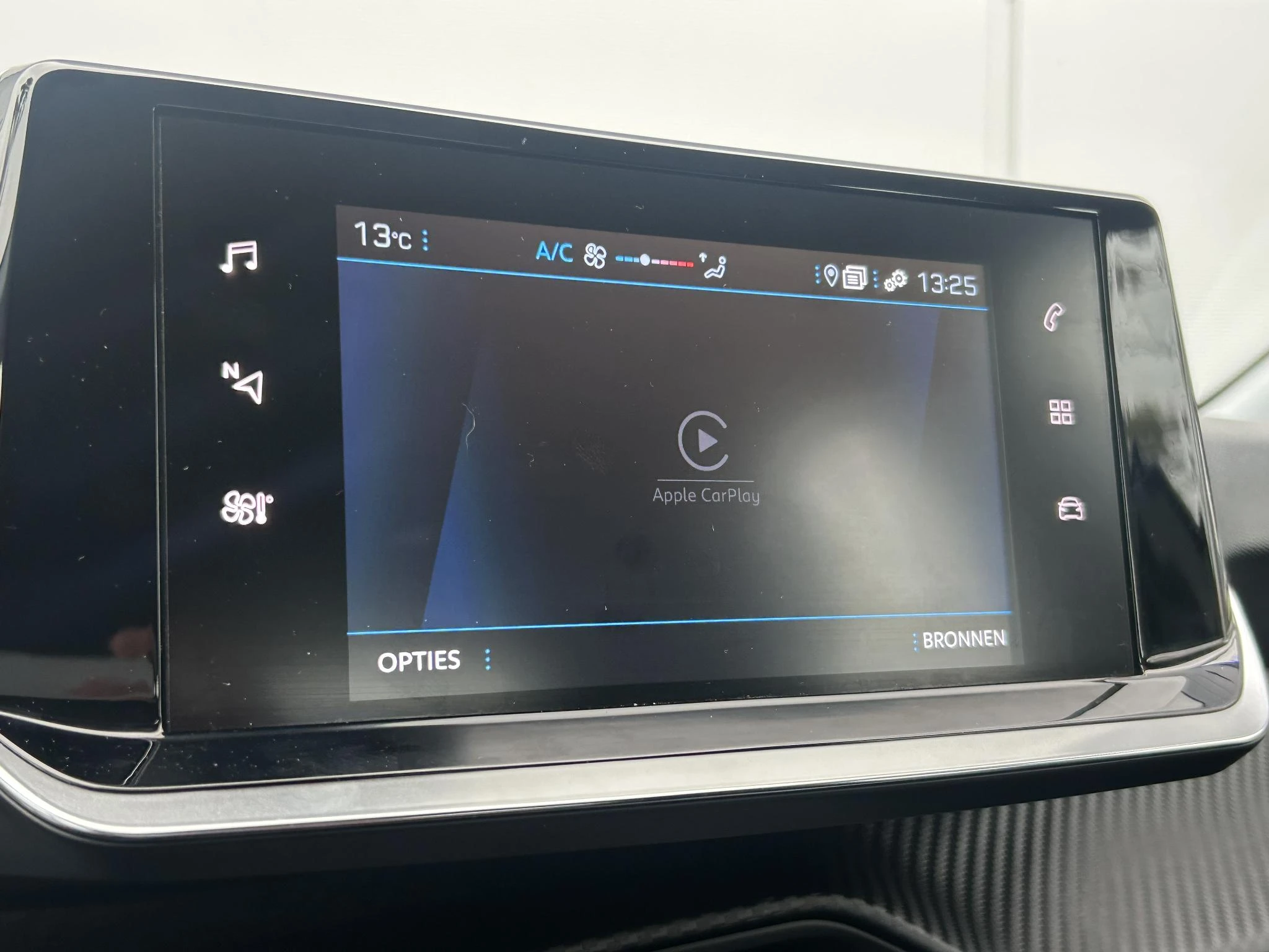 Peugeot-208-image-16