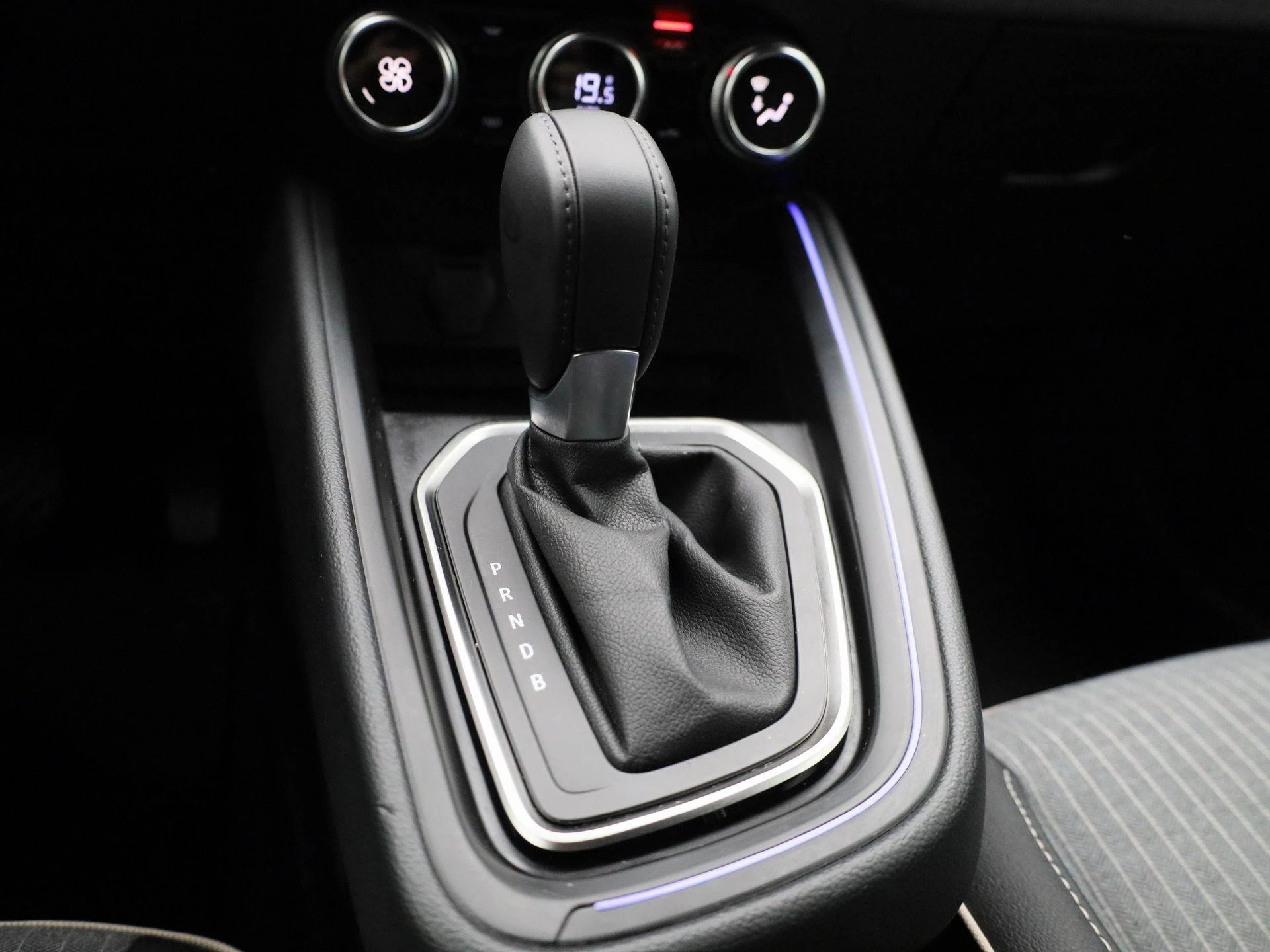 Renault-Clio-image-19