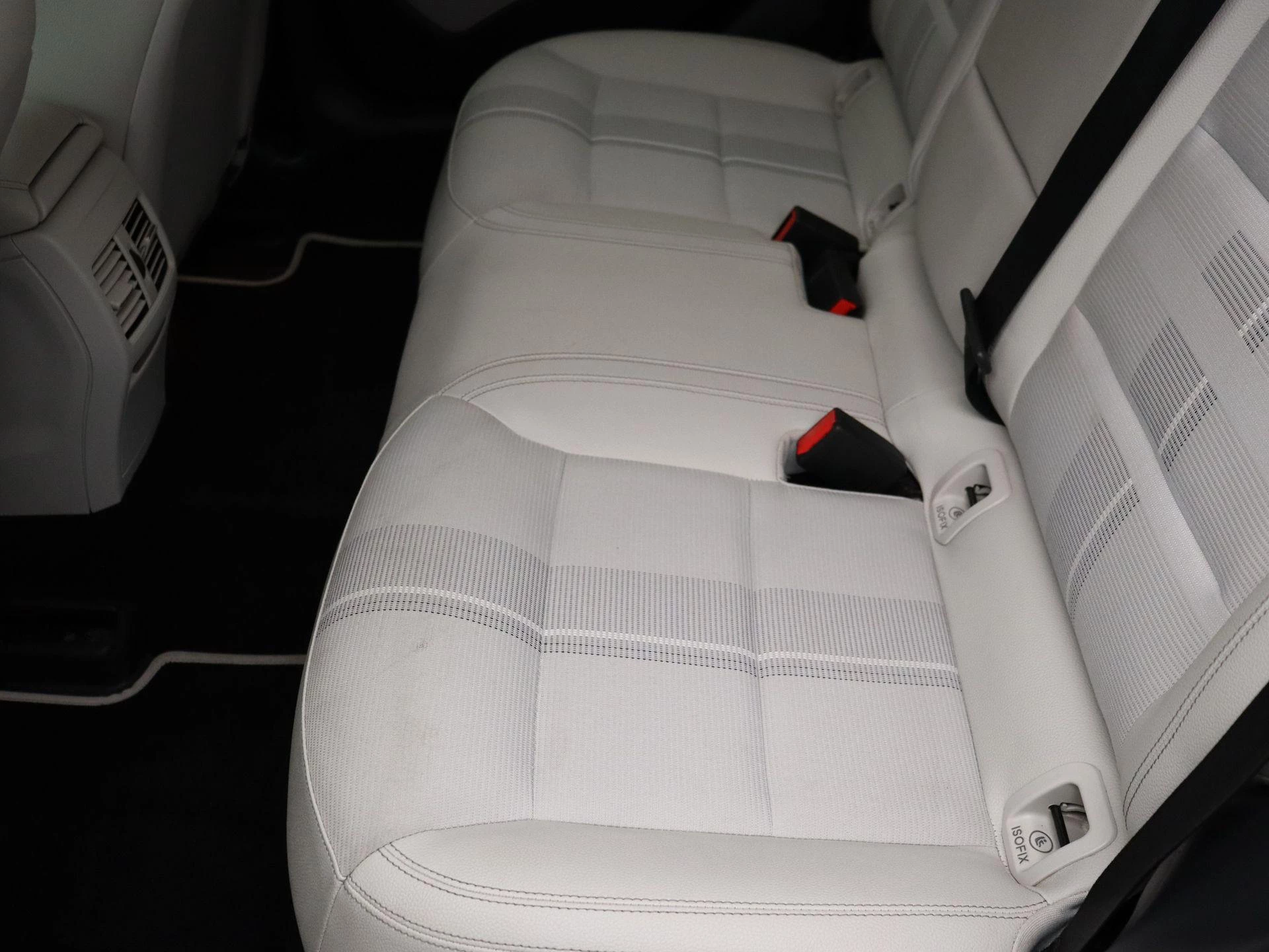 Mercedes-Benz GLA 200 d Business Solution + LED + AUTO AIRCO + CAMERA +